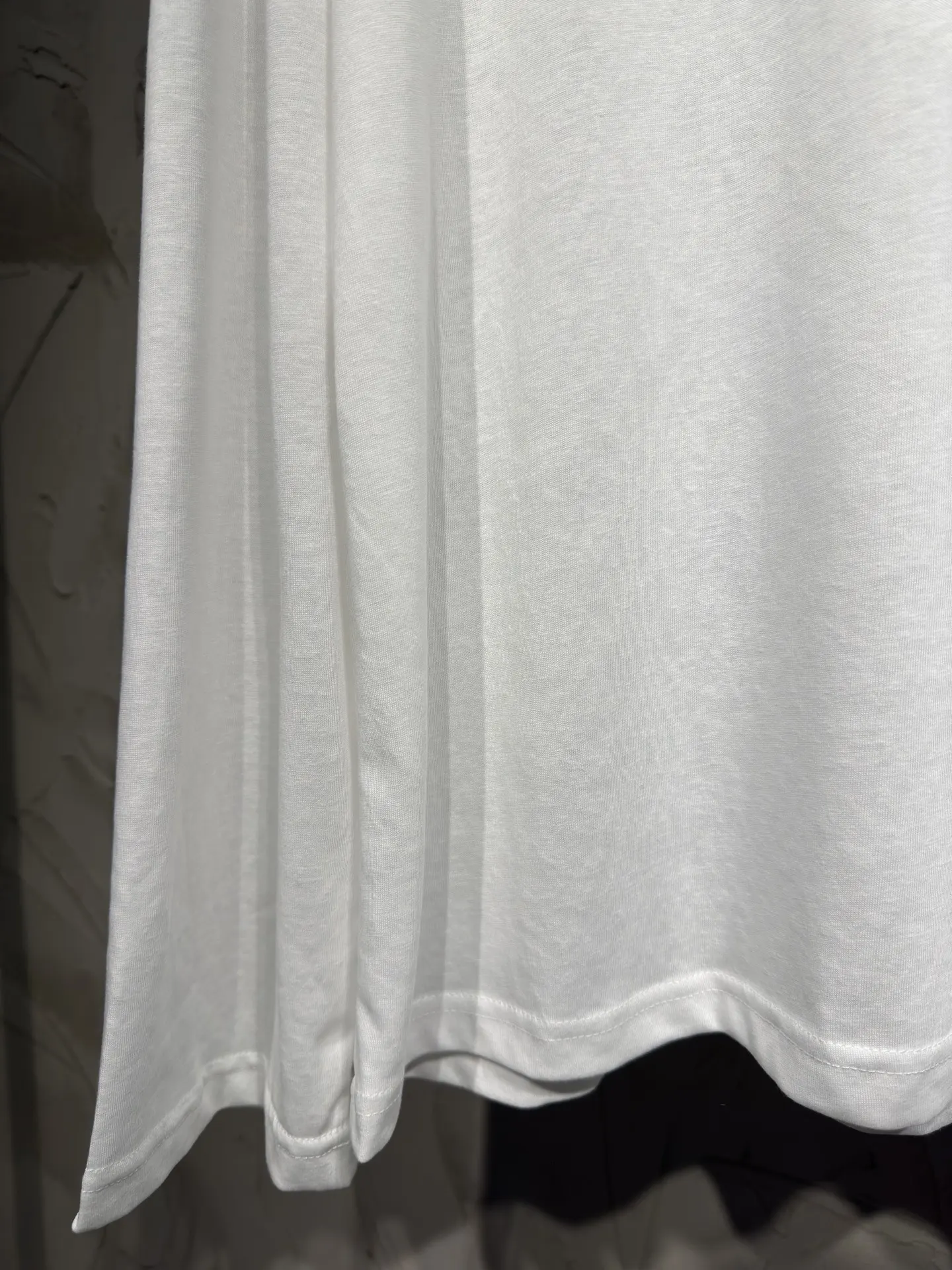 Logo Print Long-Sleeve T-Shirt D15023066 — view 5