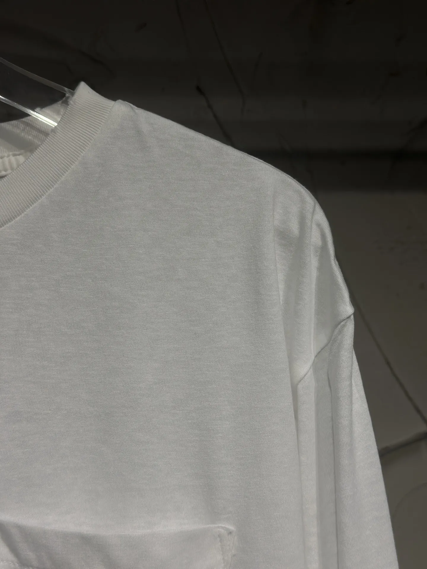 Logo Pocket Long-Sleeved T-Shirt D15023058 — view 3