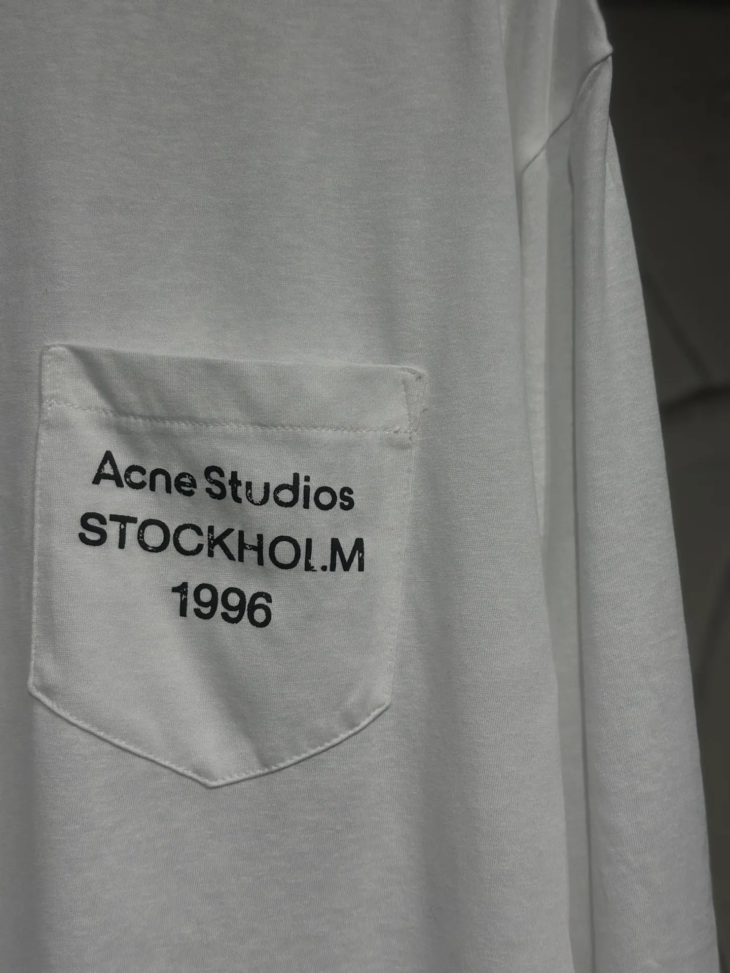 Logo Pocket Long-Sleeved T-Shirt D15023058 — view 4