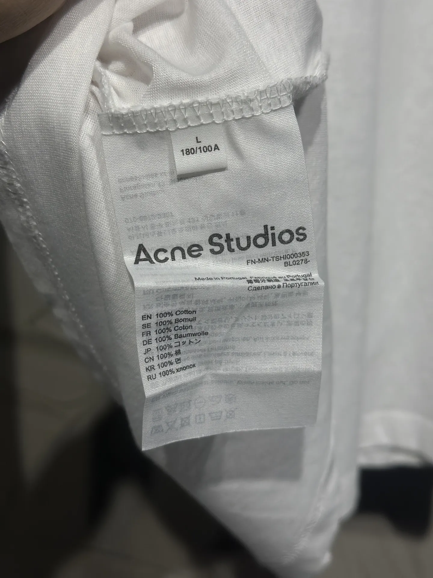 Logo Pocket Long-Sleeved T-Shirt D15023058 — view 11