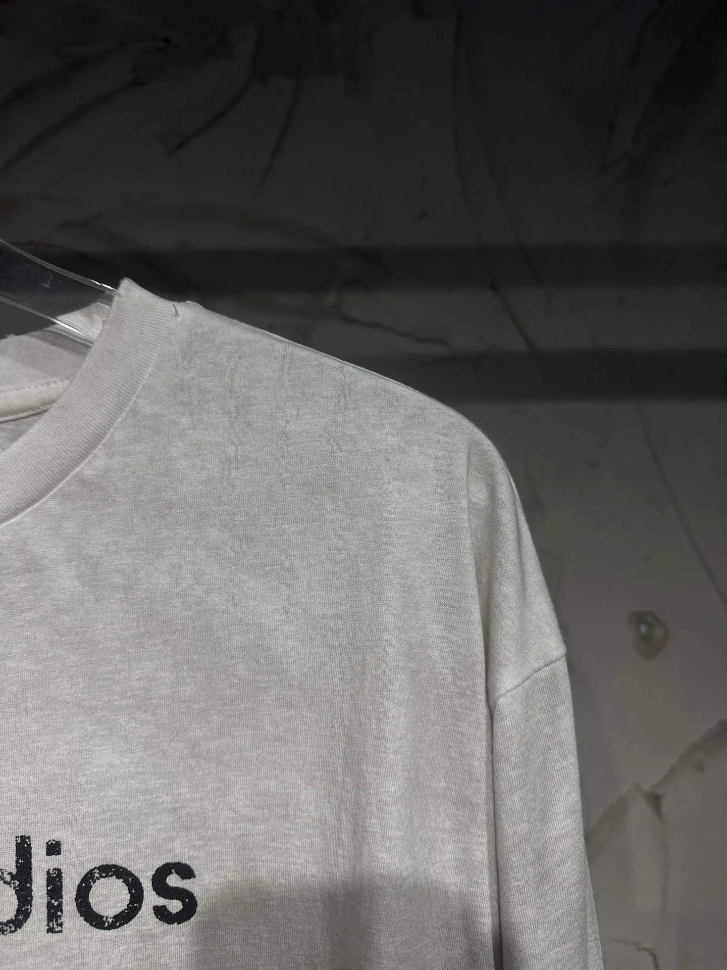 1996 Logo Distressed Long-Sleeve T-Shirt D15023014 — view 6