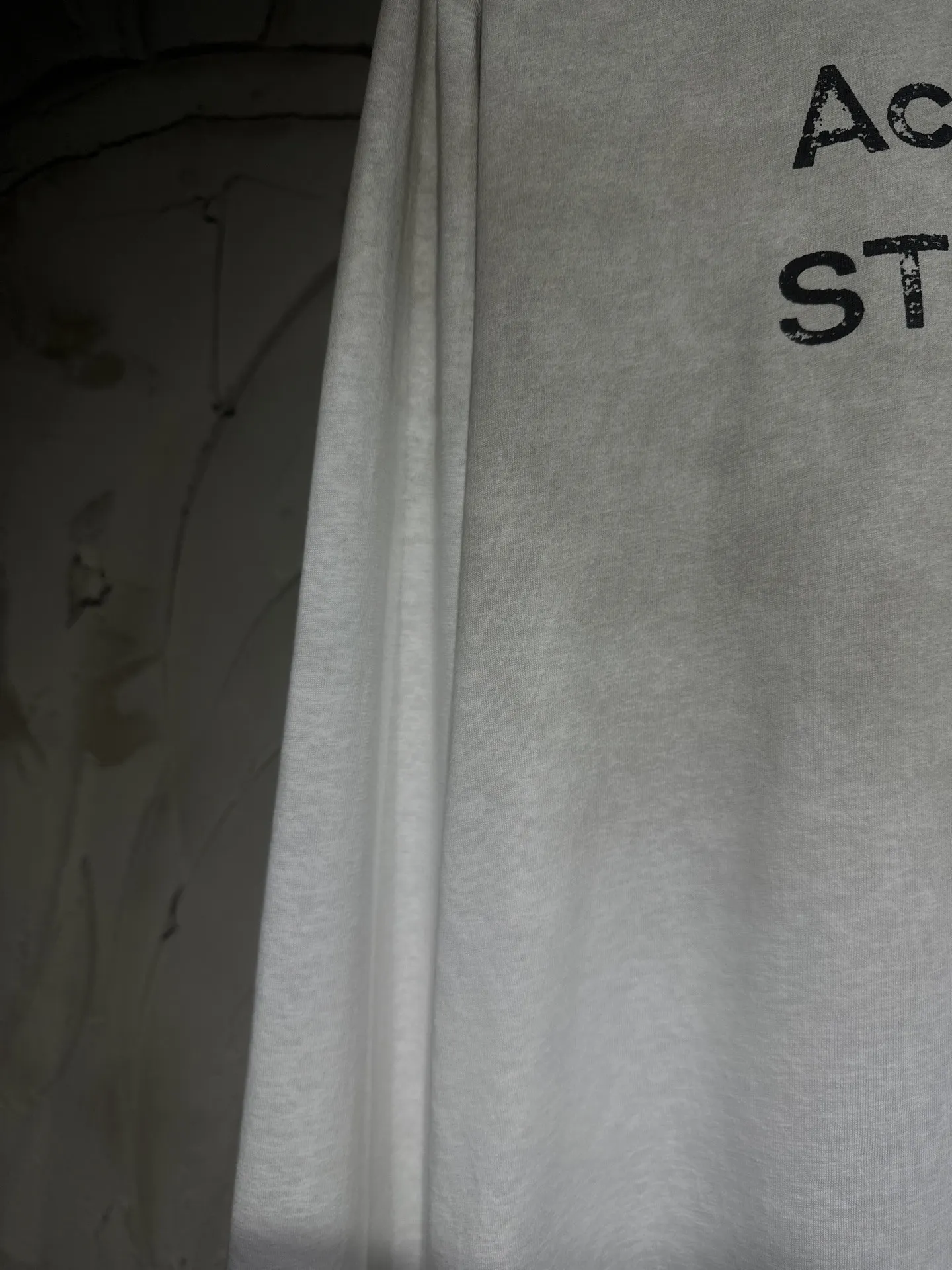 1996 Logo Distressed Long-Sleeve T-Shirt D15023014 — view 8