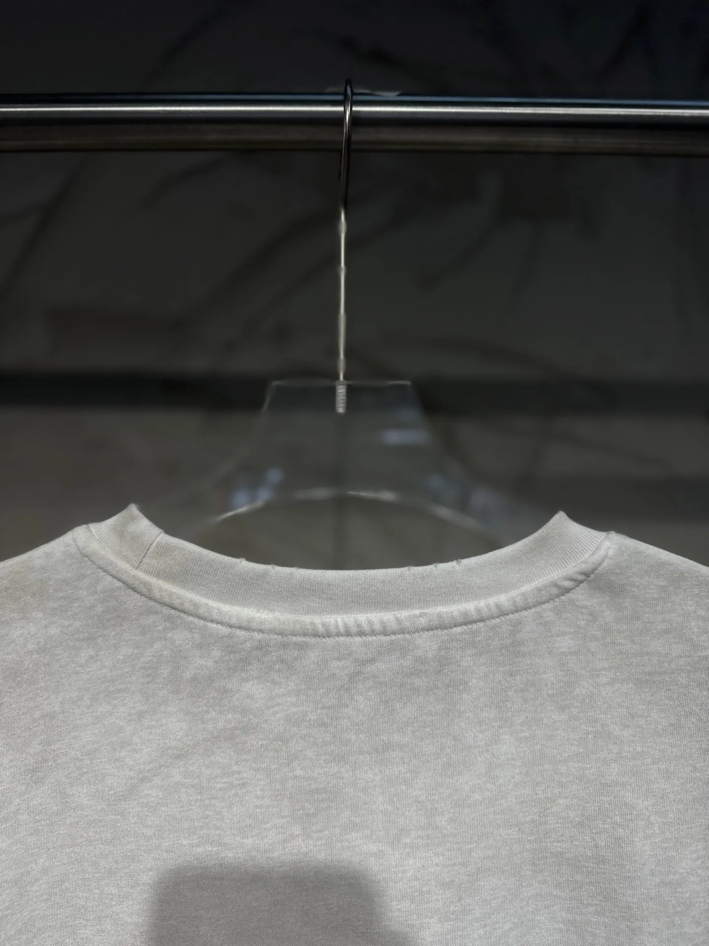 1996 Logo Distressed Long-Sleeve T-Shirt D15023014 — view 11