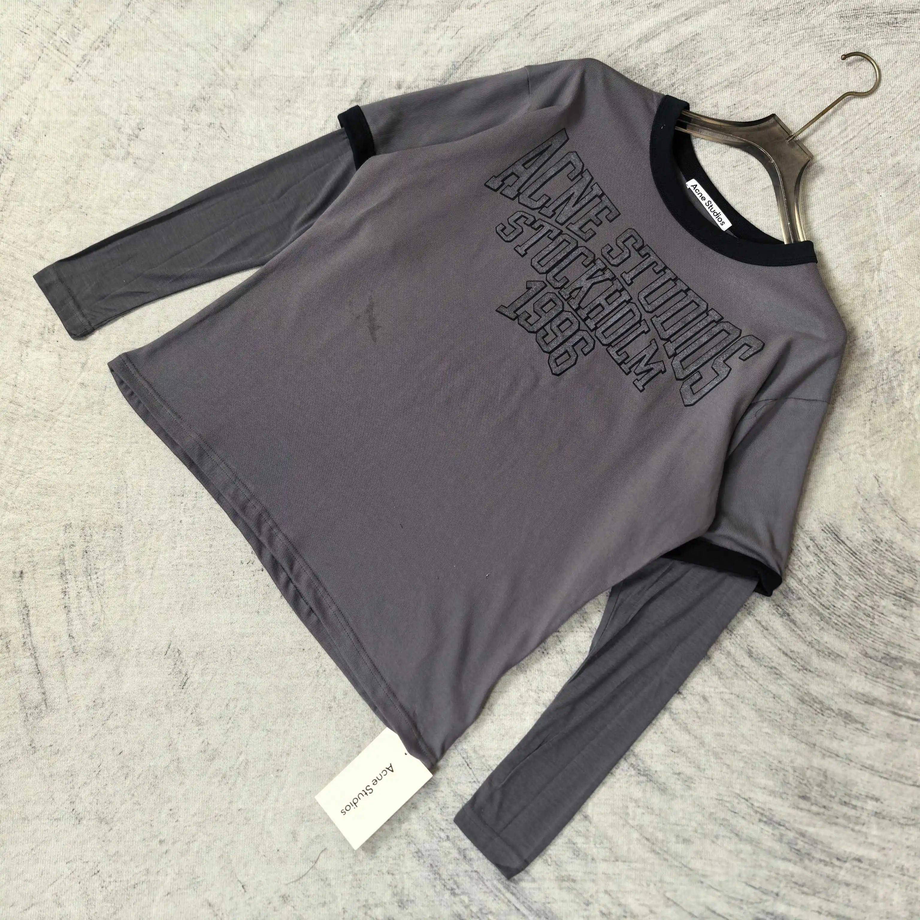 Layered Graphic Long-Sleeve T-Shirt D15023256 — view 5