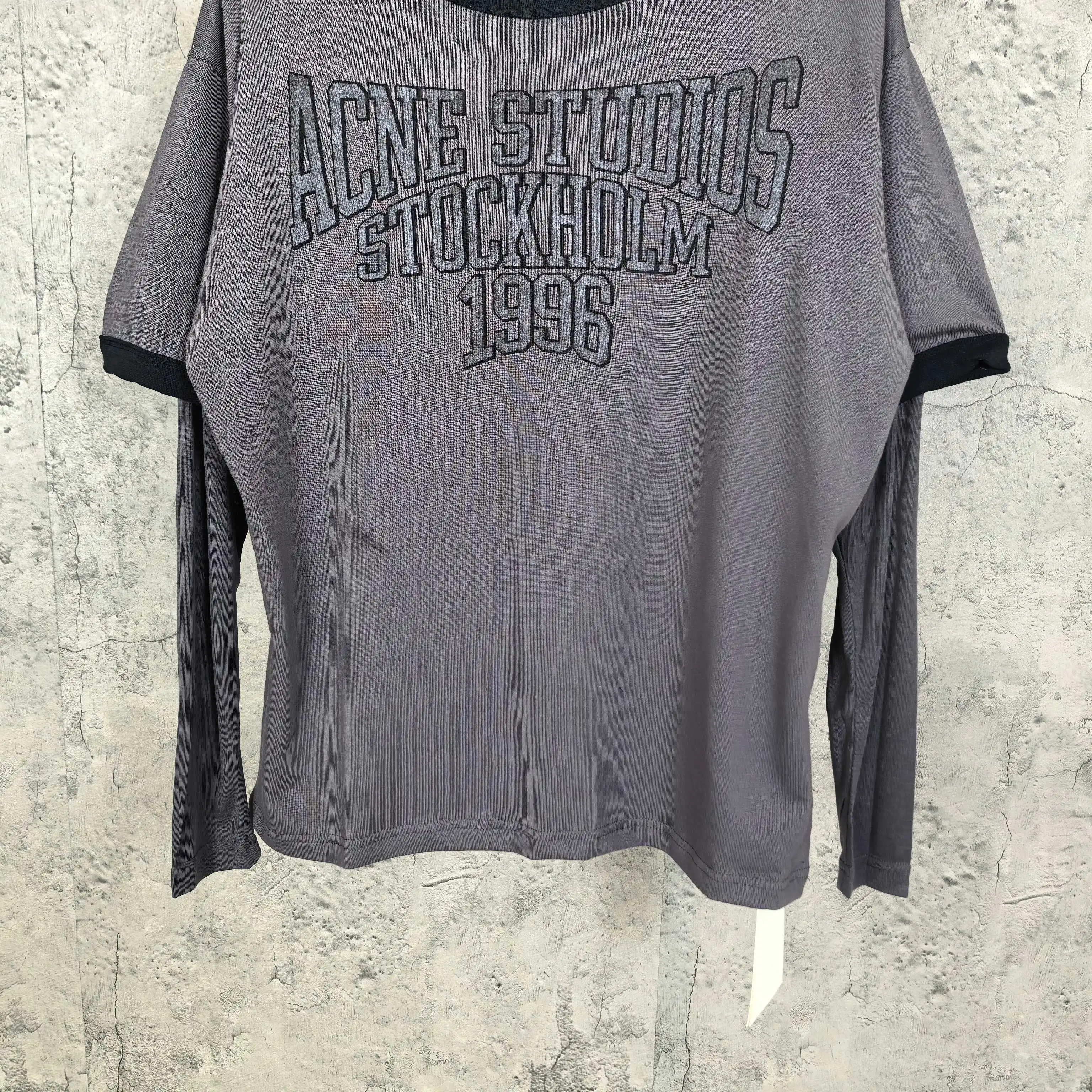 Layered Graphic Long-Sleeve T-Shirt D15023256 — view 10