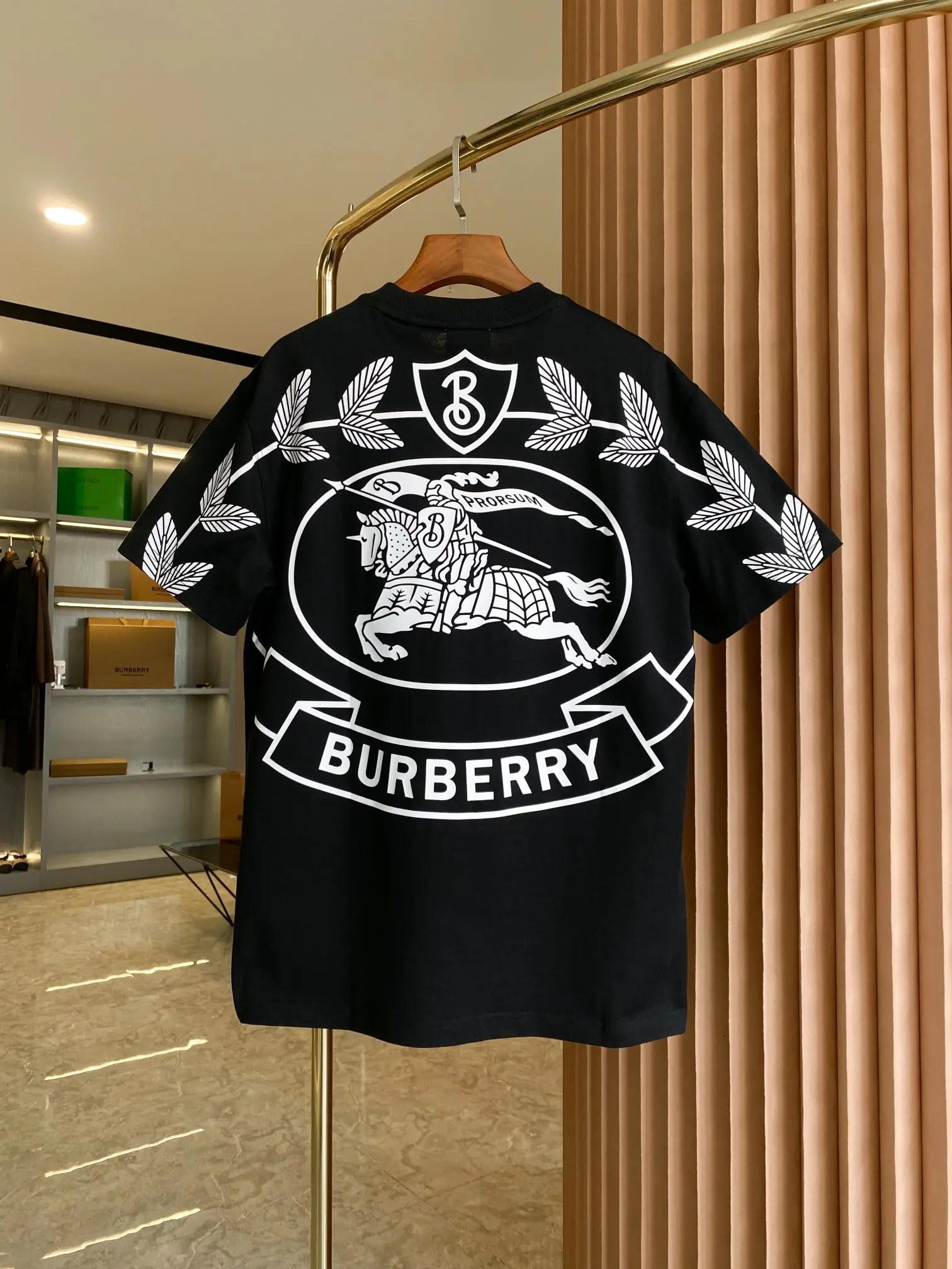Equestrian Knight Print Cotton T-Shirt D15013328 — view 2