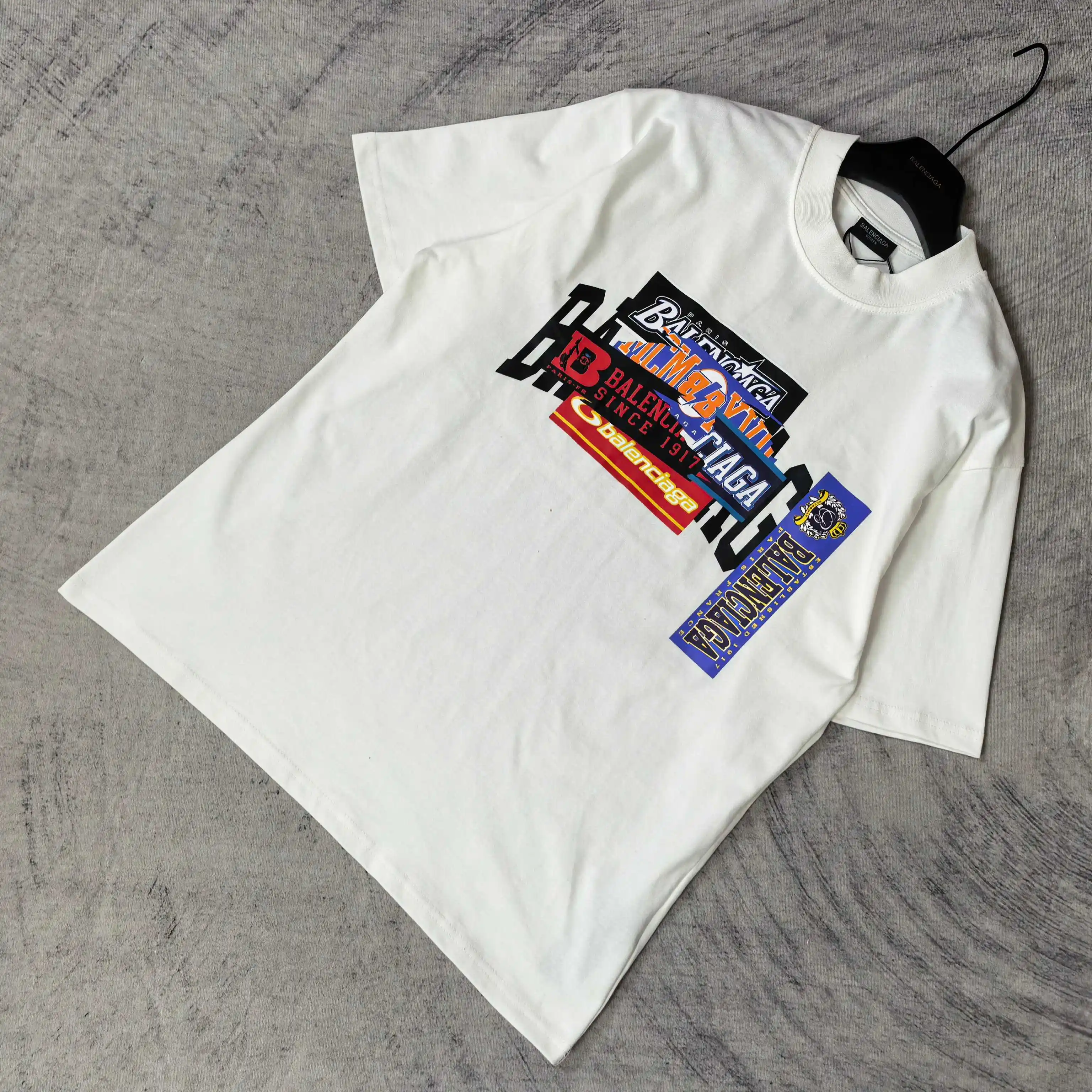 Bumper Stickers Medium Fit T-Shirt D15023174 — view 4
