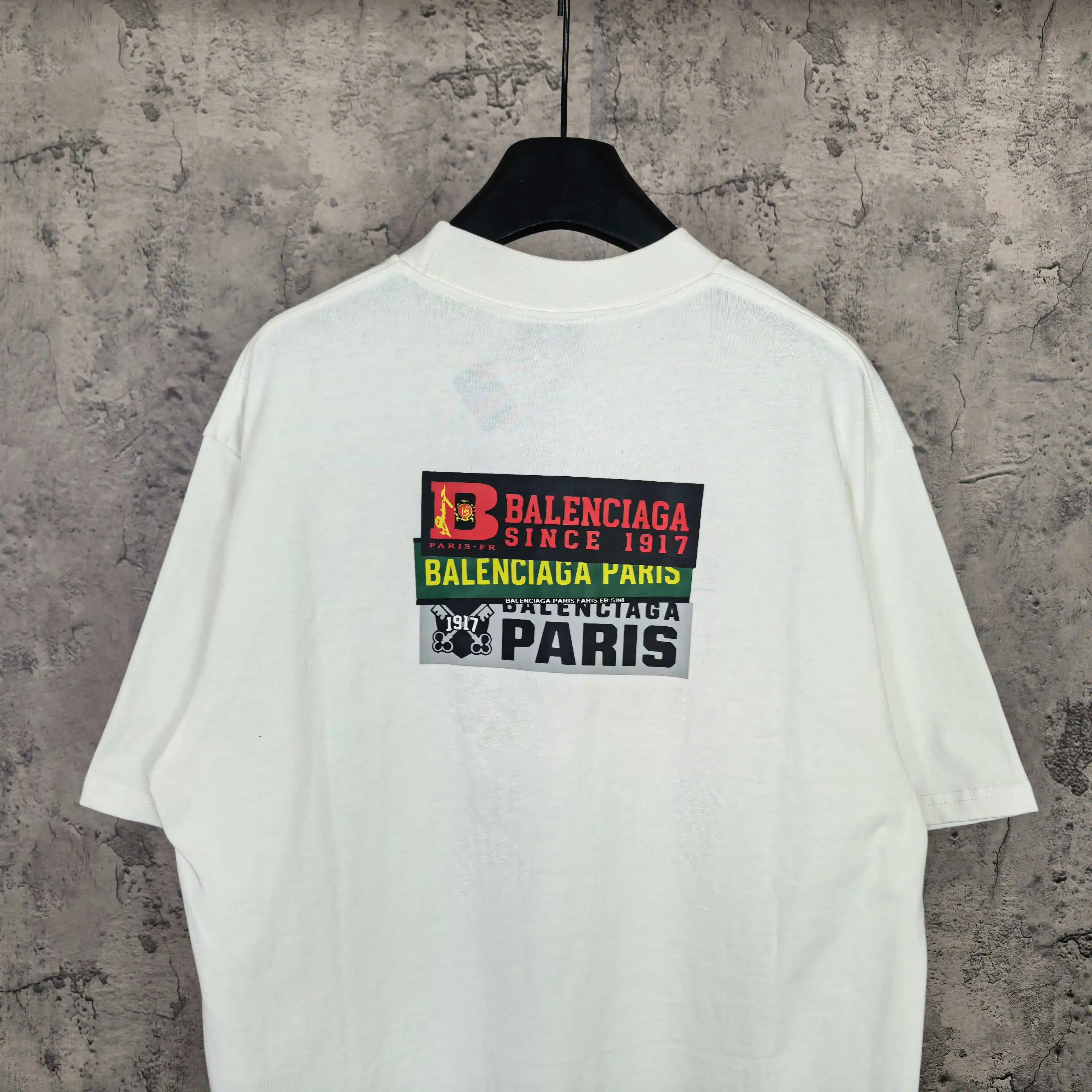 Bumper Stickers Medium Fit T-Shirt D15023174 — view 6