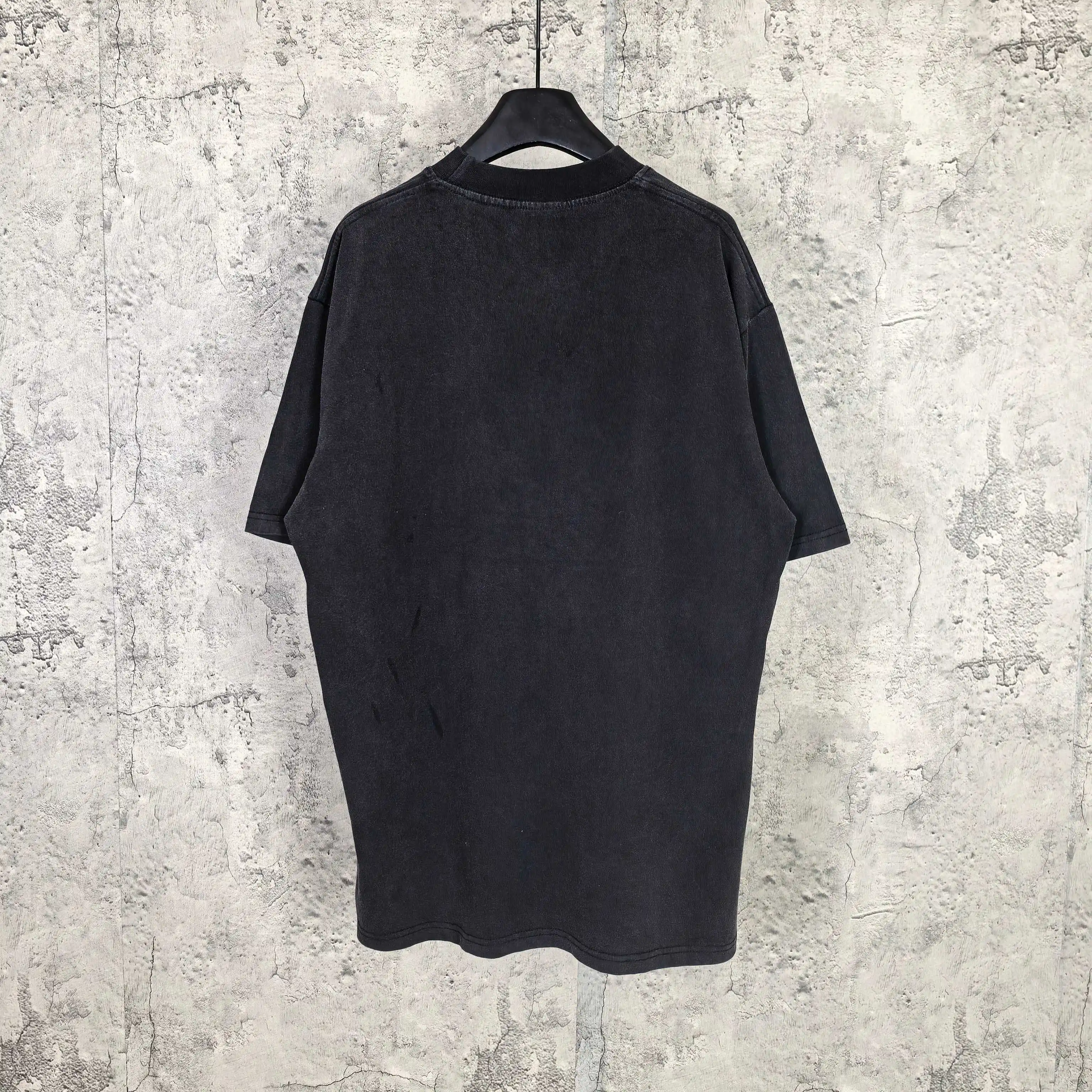 Logo Embroidered Medium Fit T-Shirt D15023182 — view 2