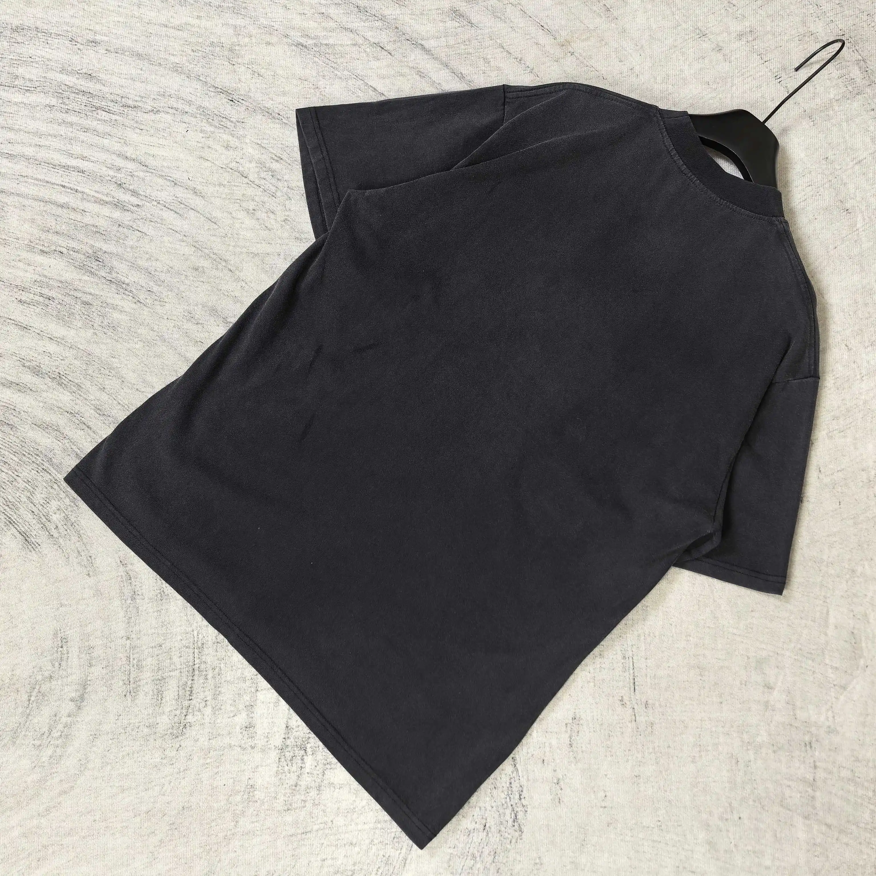Logo Embroidered Medium Fit T-Shirt D15023182 — view 5