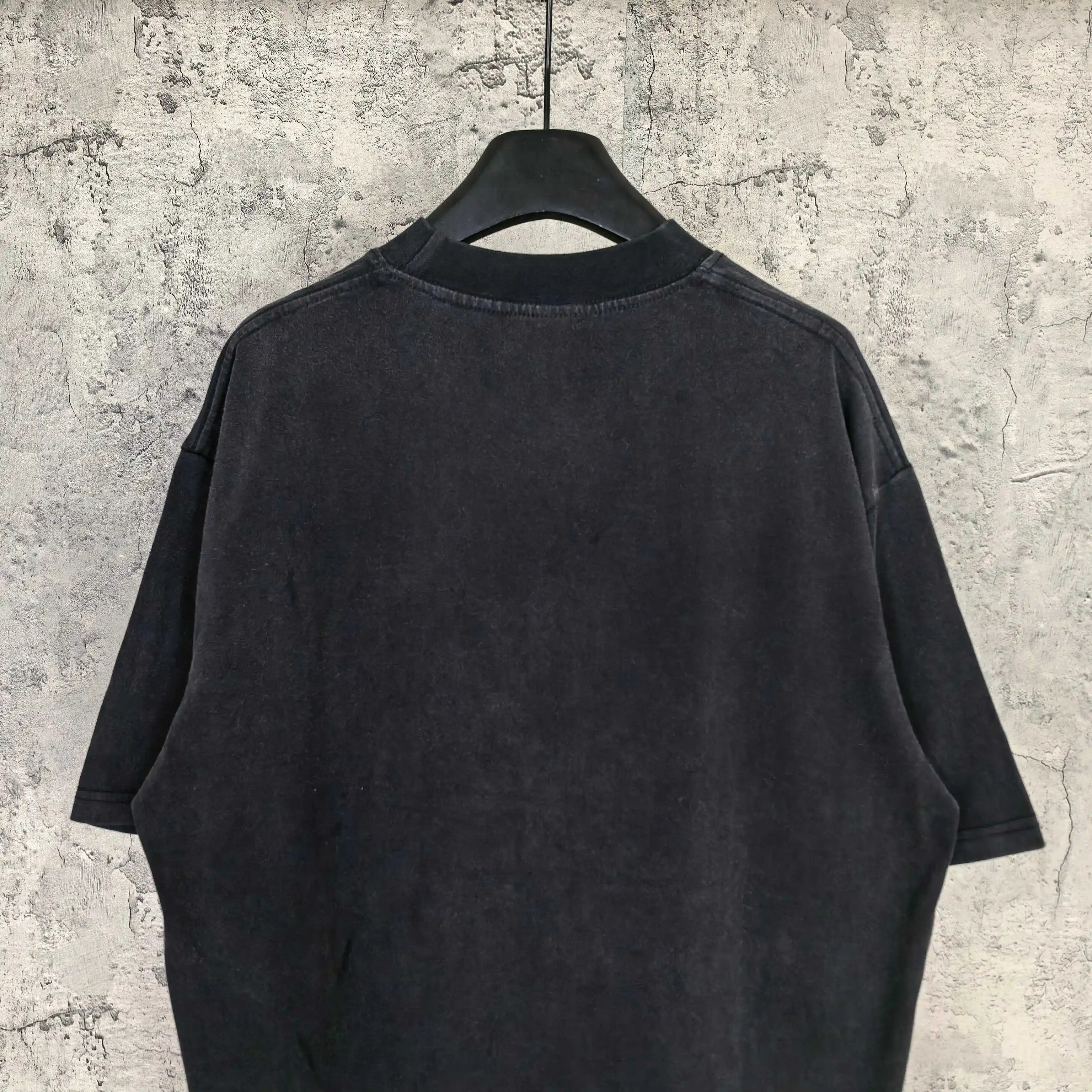 Logo Embroidered Medium Fit T-Shirt D15023182 — view 6