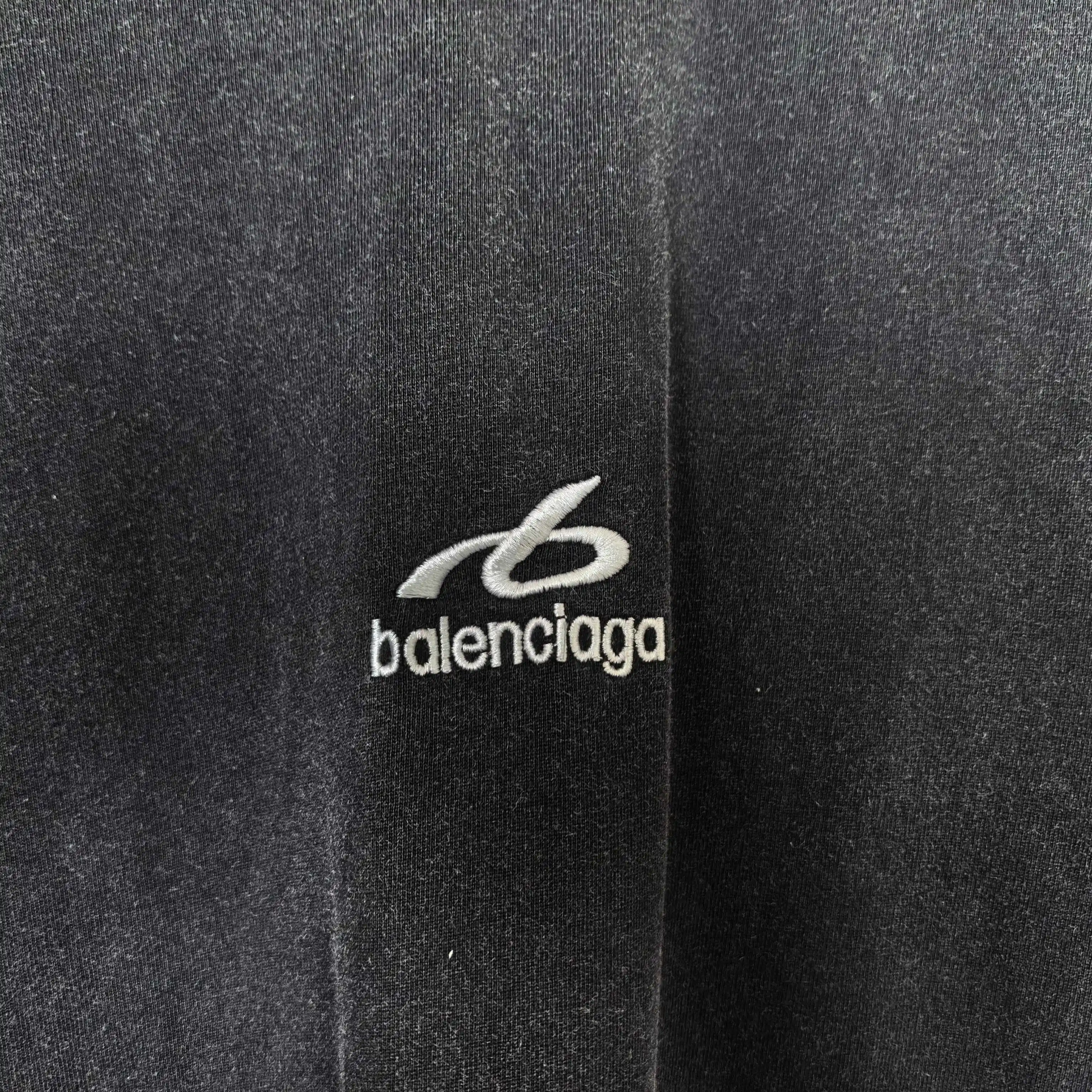 Logo Embroidered Medium Fit T-Shirt D15023182 — view 8