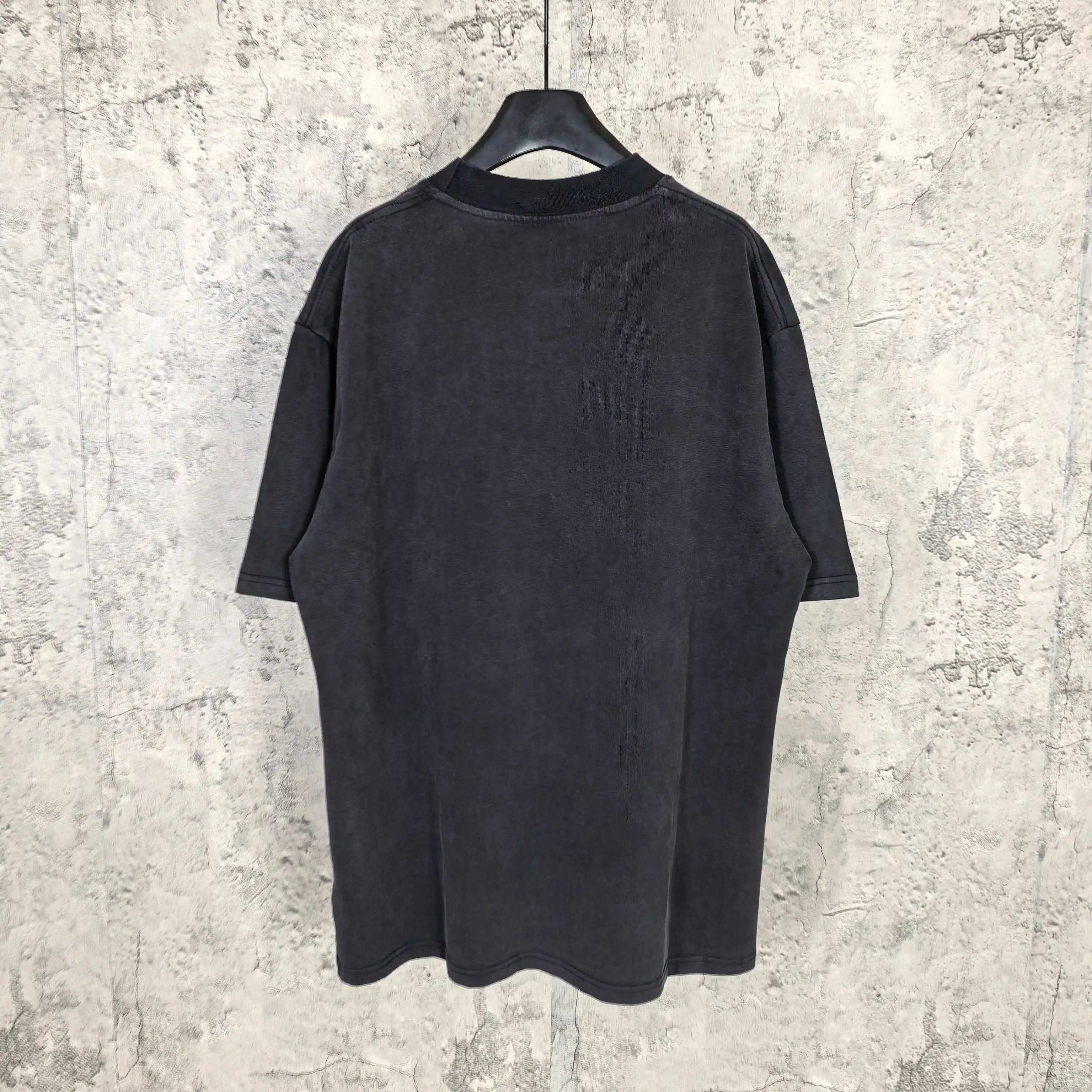 Messy Spray Logo Washed Cotton T-Shirt D15023195 — view 2