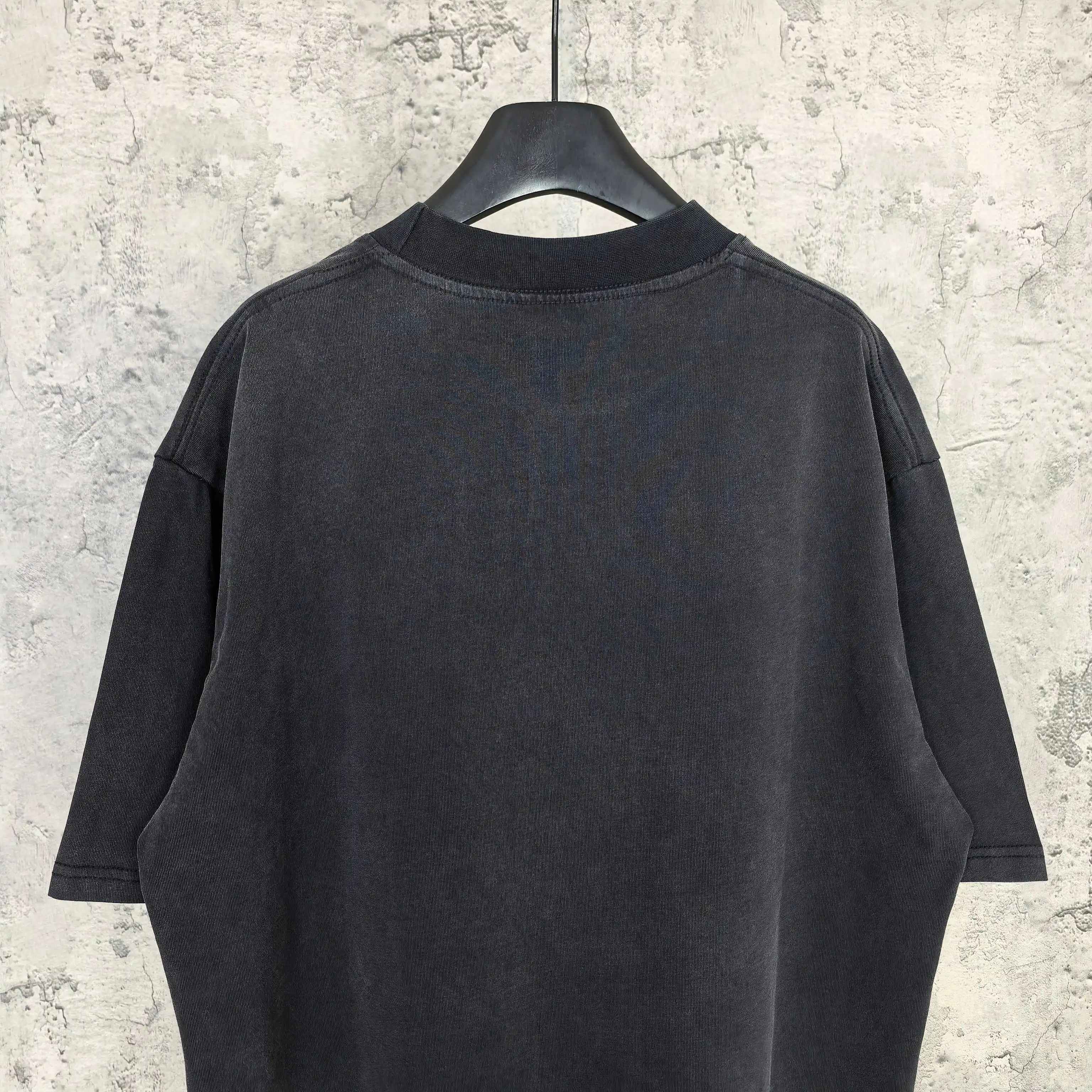 Messy Spray Logo Washed Cotton T-Shirt D15023195 — view 6