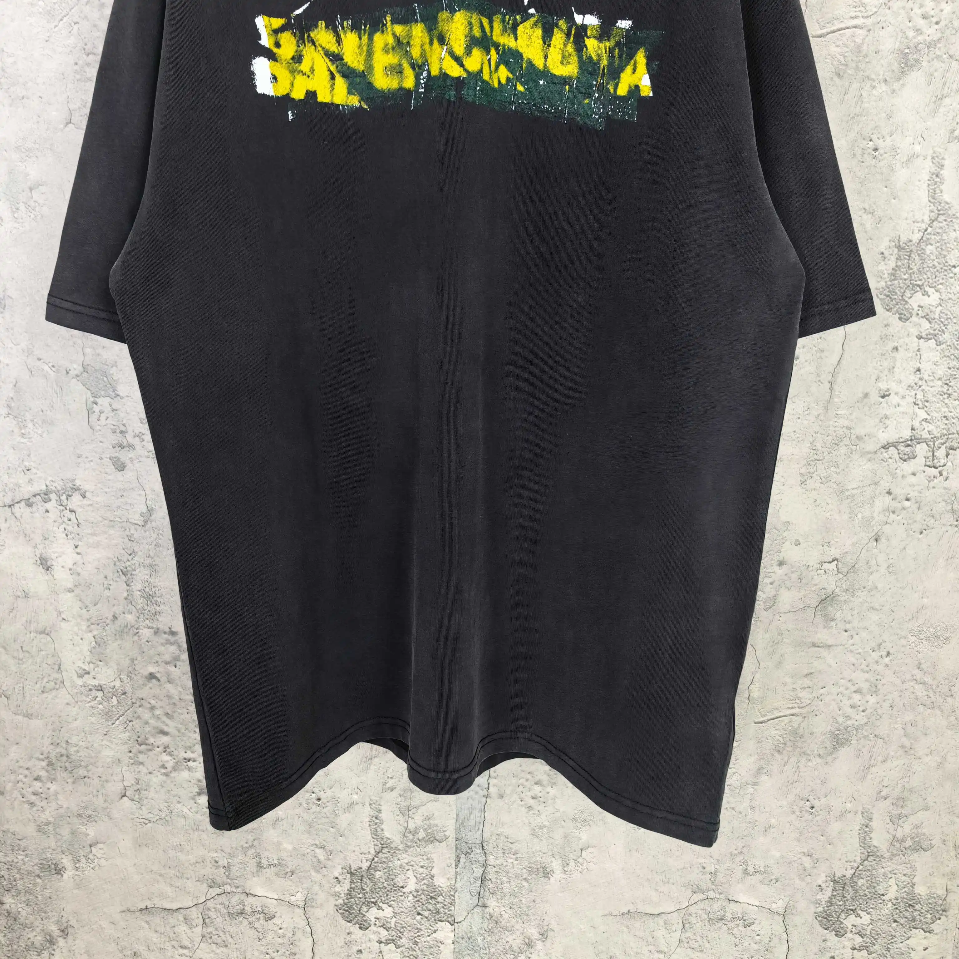 Messy Spray Logo Washed Cotton T-Shirt D15023195 — view 8