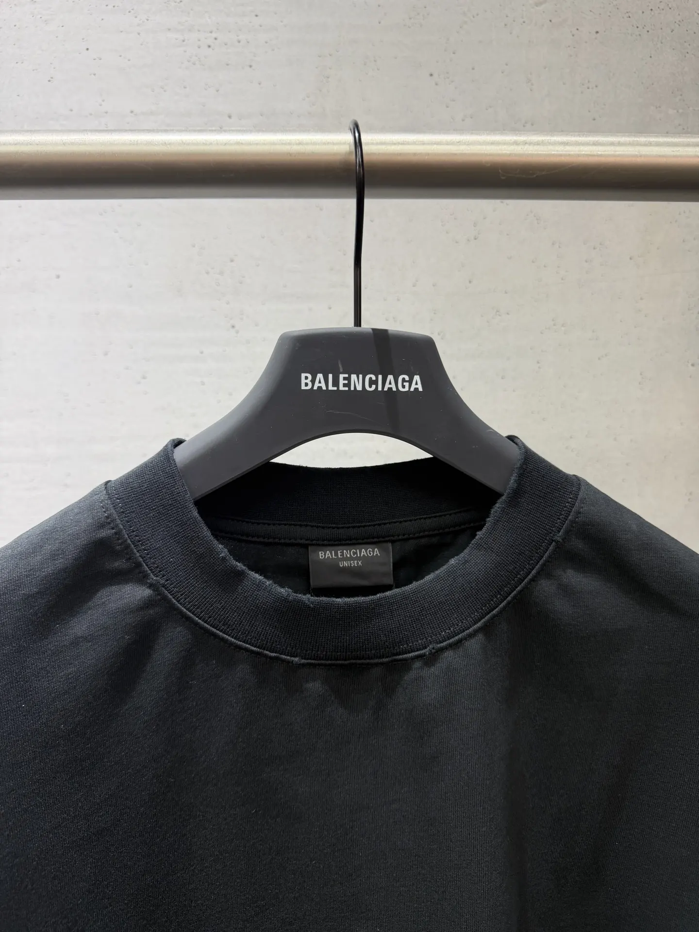 Tape Logo Oversized Cotton T-Shirt D15018755 — view 3