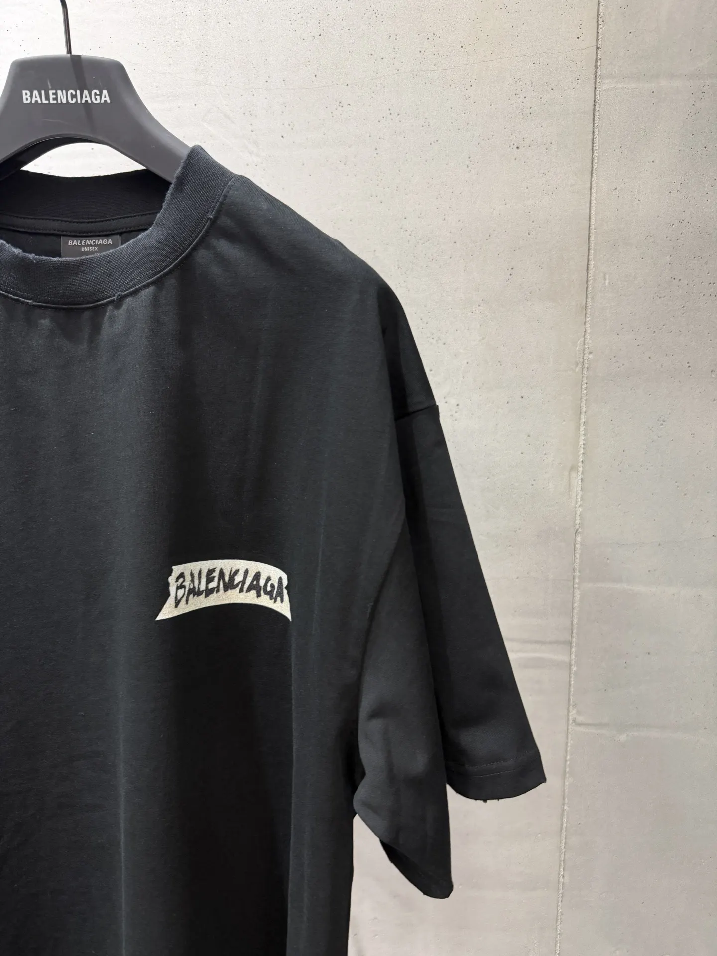 Tape Logo Oversized Cotton T-Shirt D15018755 — view 4