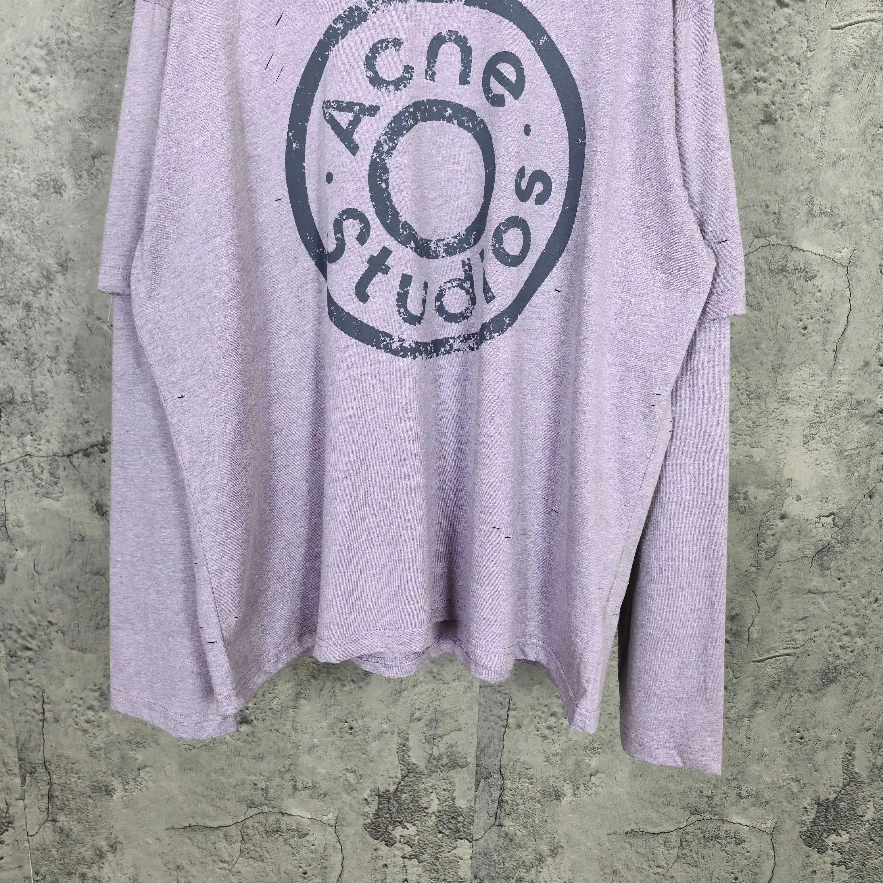 Distressed Logo Print Long-Sleeve T-Shirt D15523224 — view 10