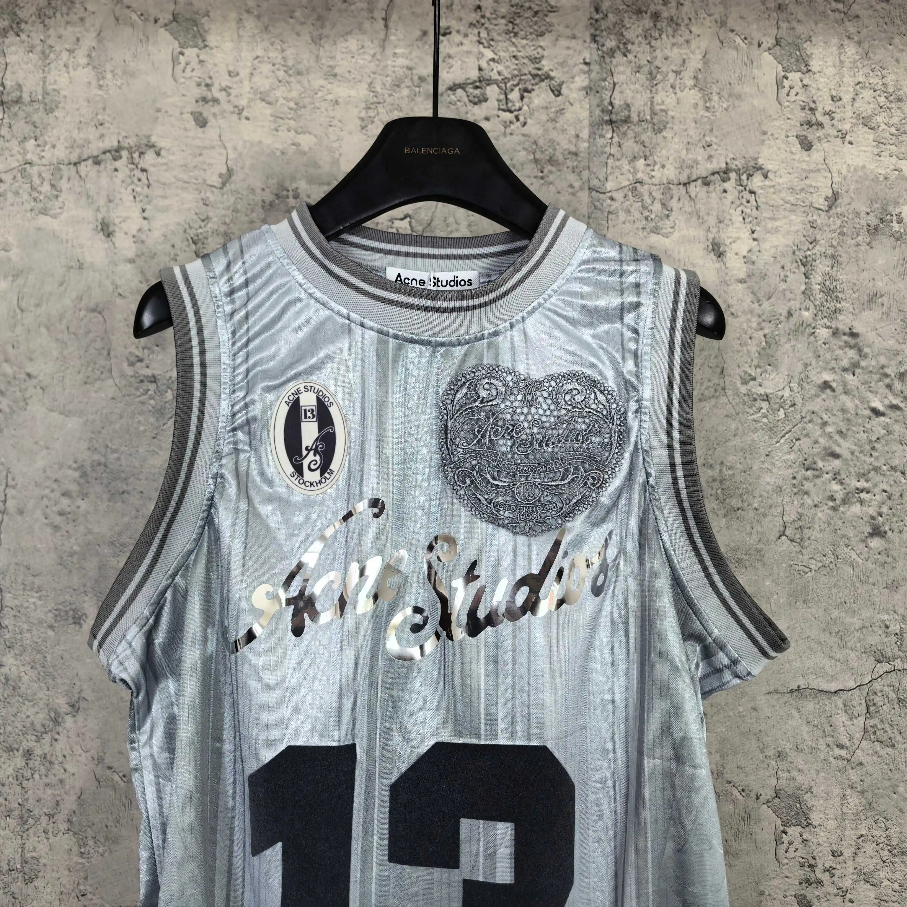 Logo-Print Mesh Football Jersey Vest D15523279 — view 3