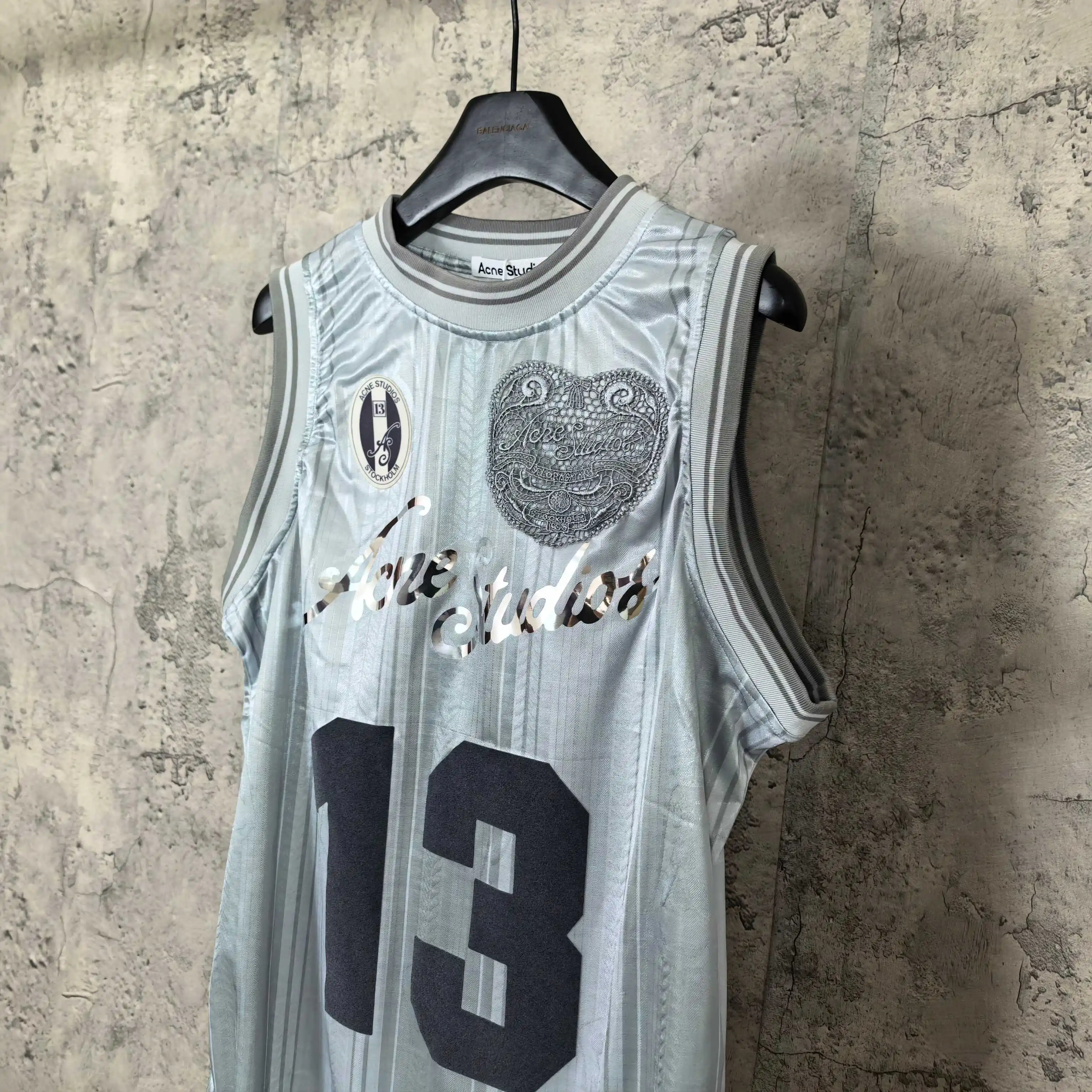 Logo-Print Mesh Football Jersey Vest D15523279 — view 9