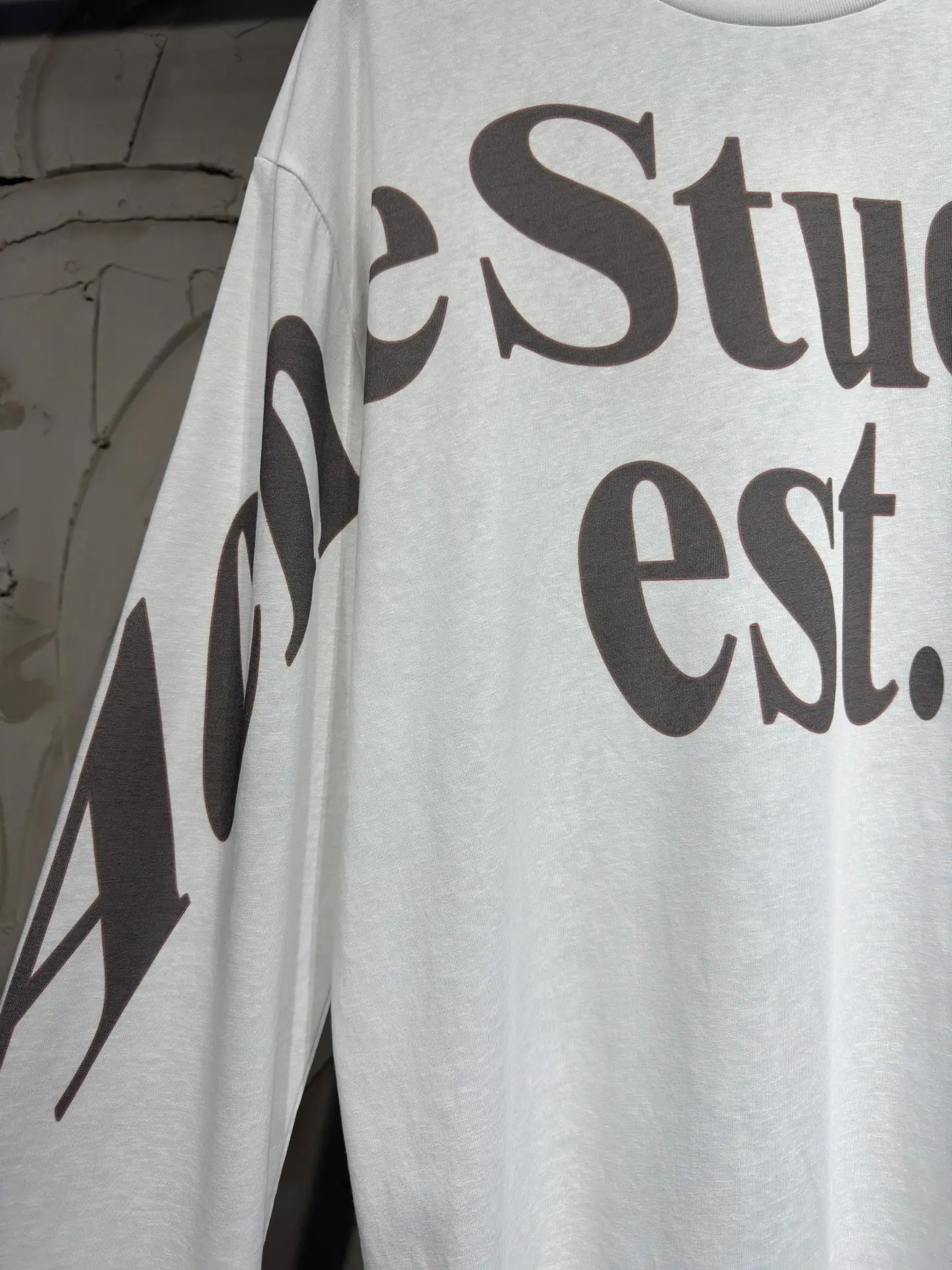 Logo Print Long-Sleeve T-Shirt D15523060 — view 5