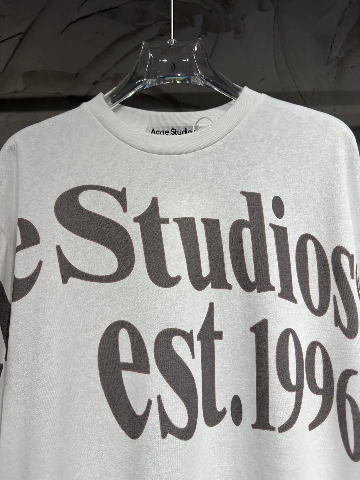 Logo Print Long-Sleeve T-Shirt D15523060 — view 6