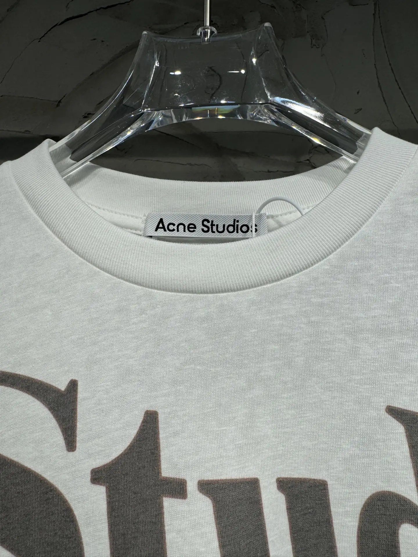 Logo Print Long-Sleeve T-Shirt D15523060 — view 7