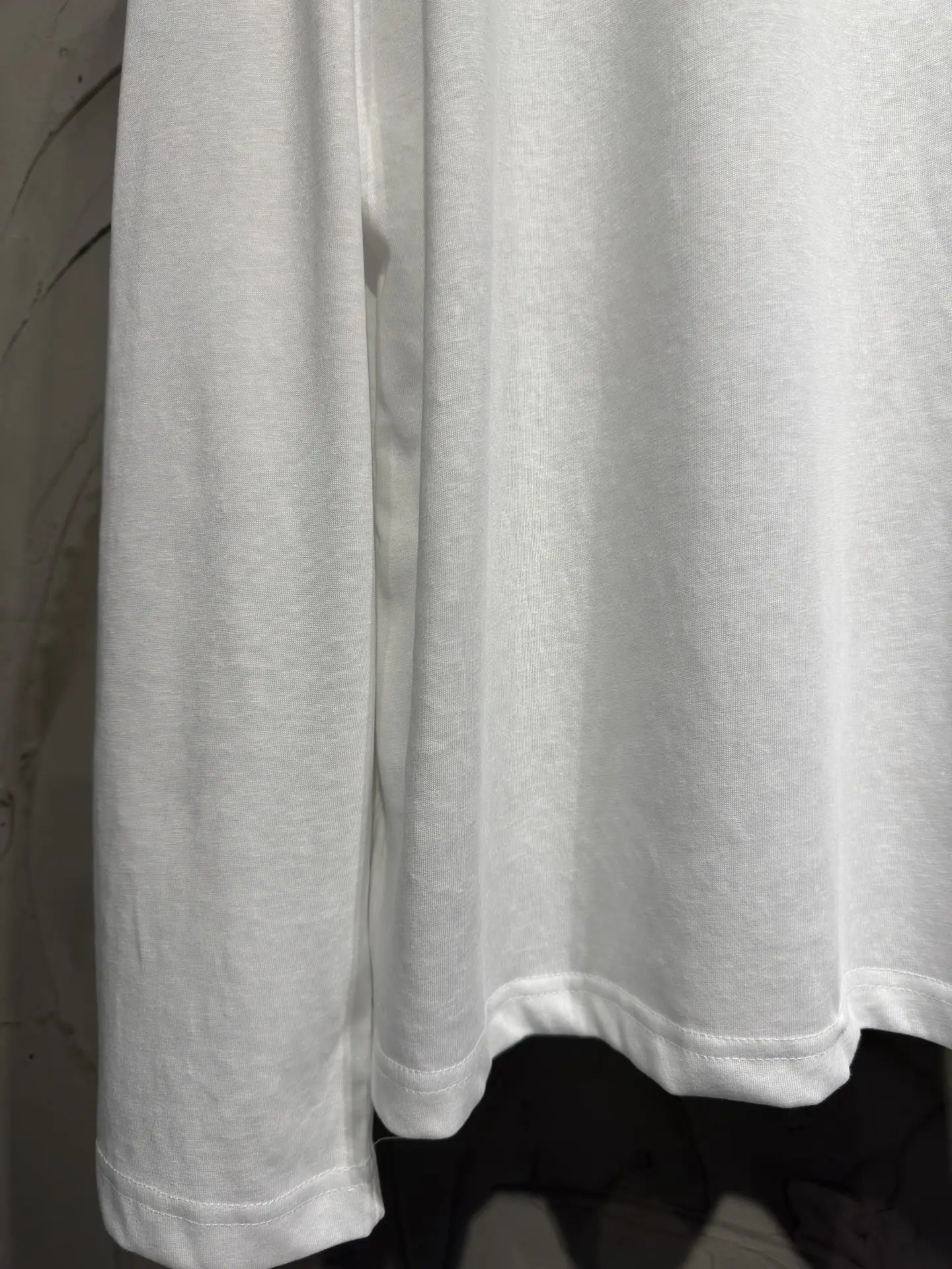 Logo Print Long-Sleeve T-Shirt D15523060 — view 12