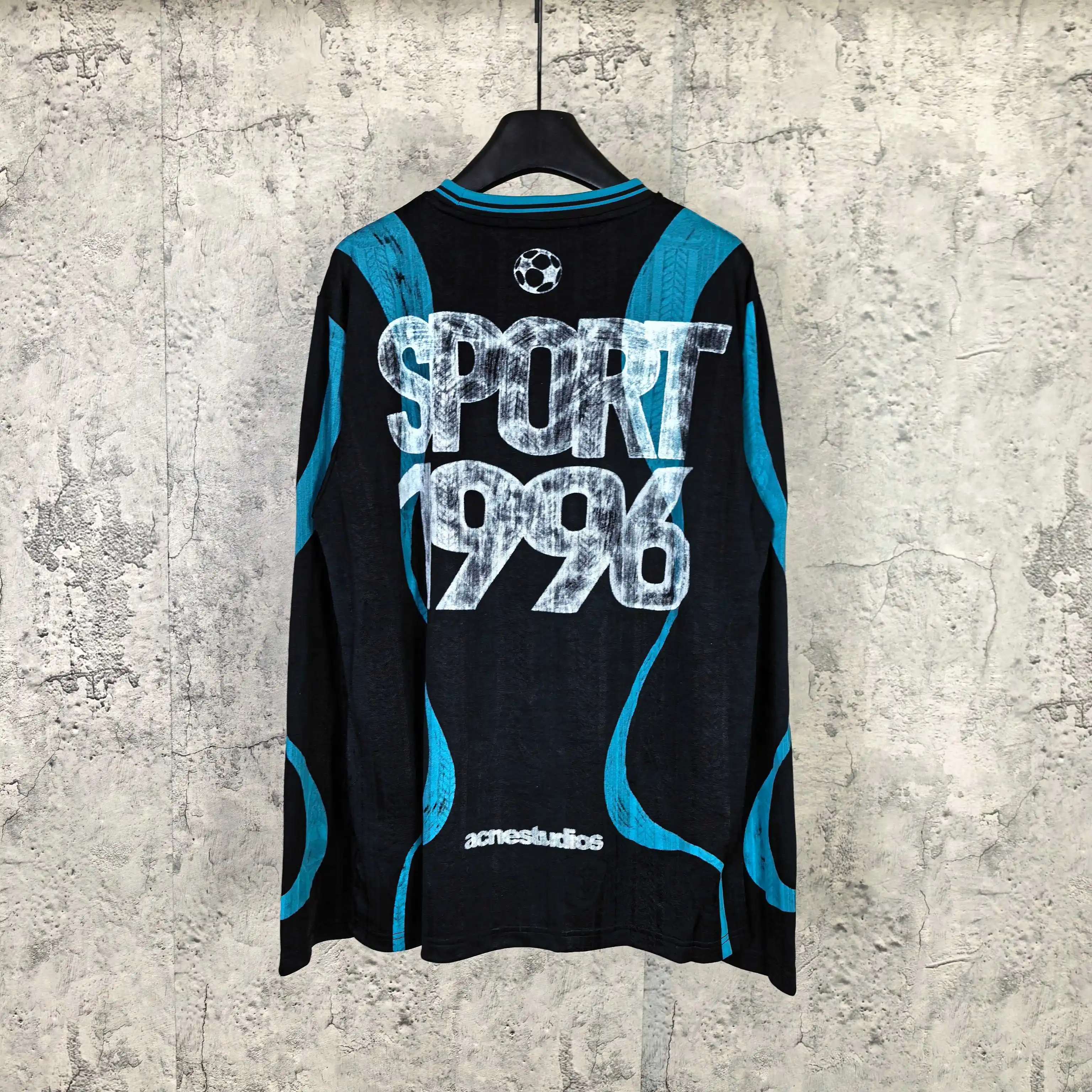 Long-Sleeve Graphic Football Jersey D15523254 — view 2