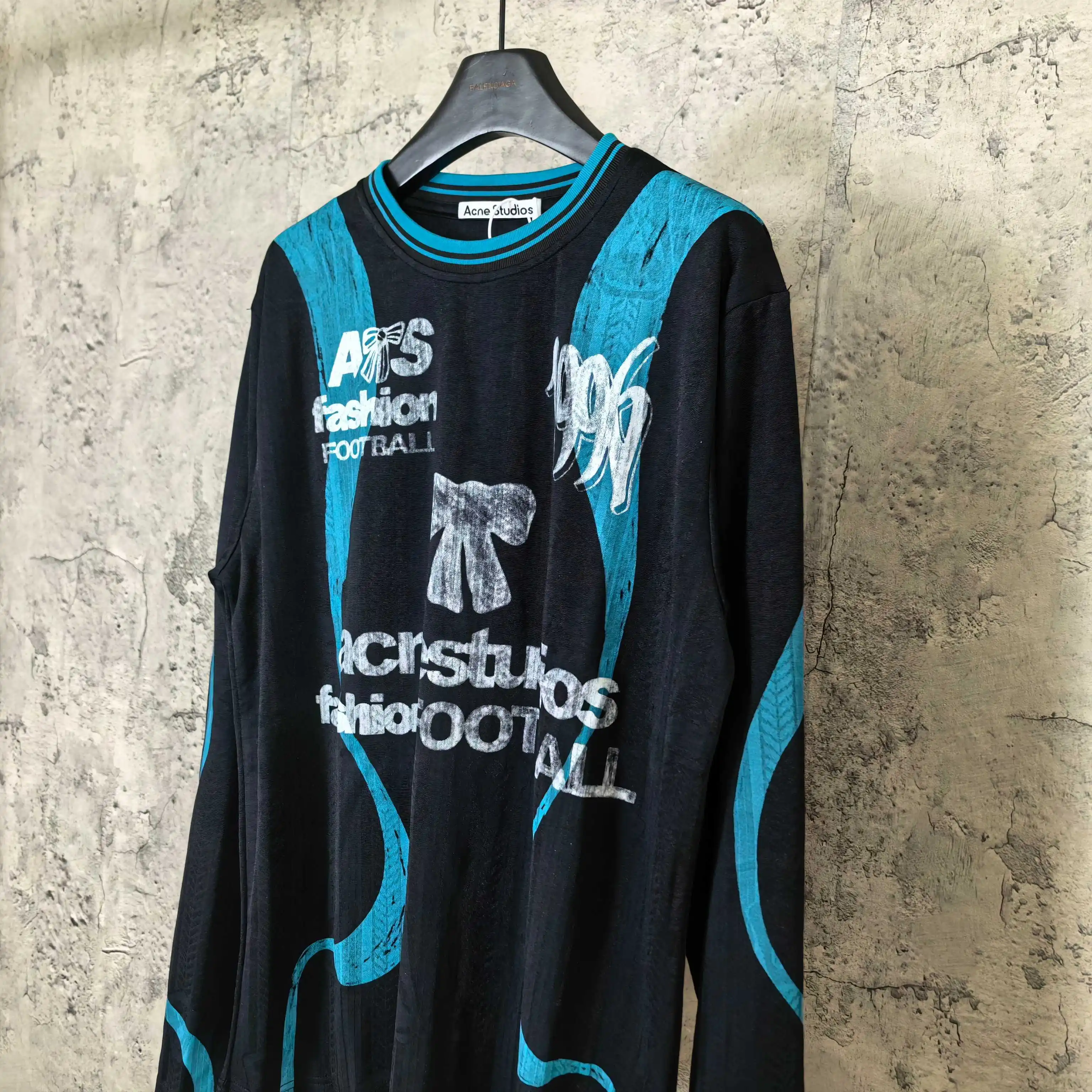 Long-Sleeve Graphic Football Jersey D15523254 — view 9
