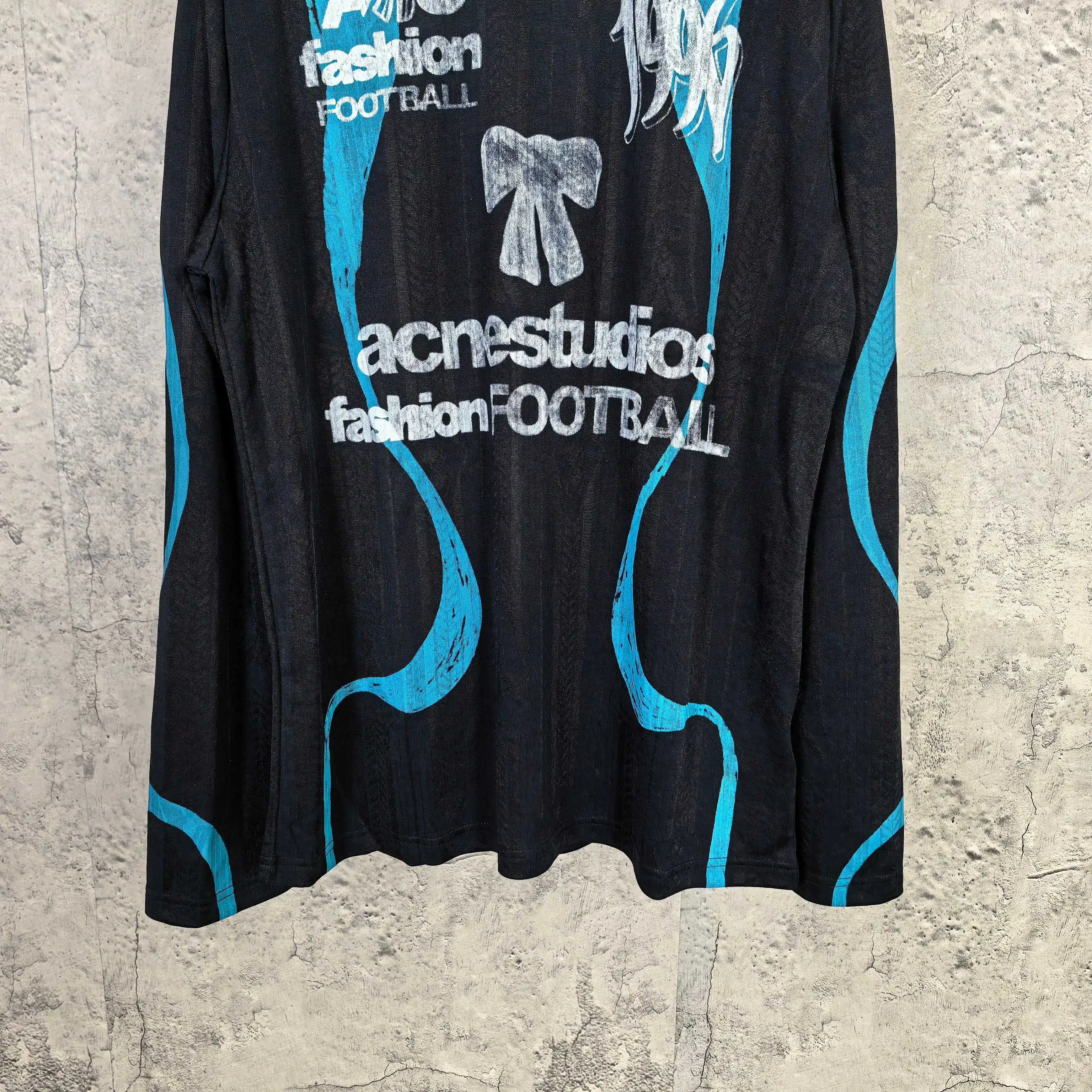 Long-Sleeve Graphic Football Jersey D15523254 — view 10