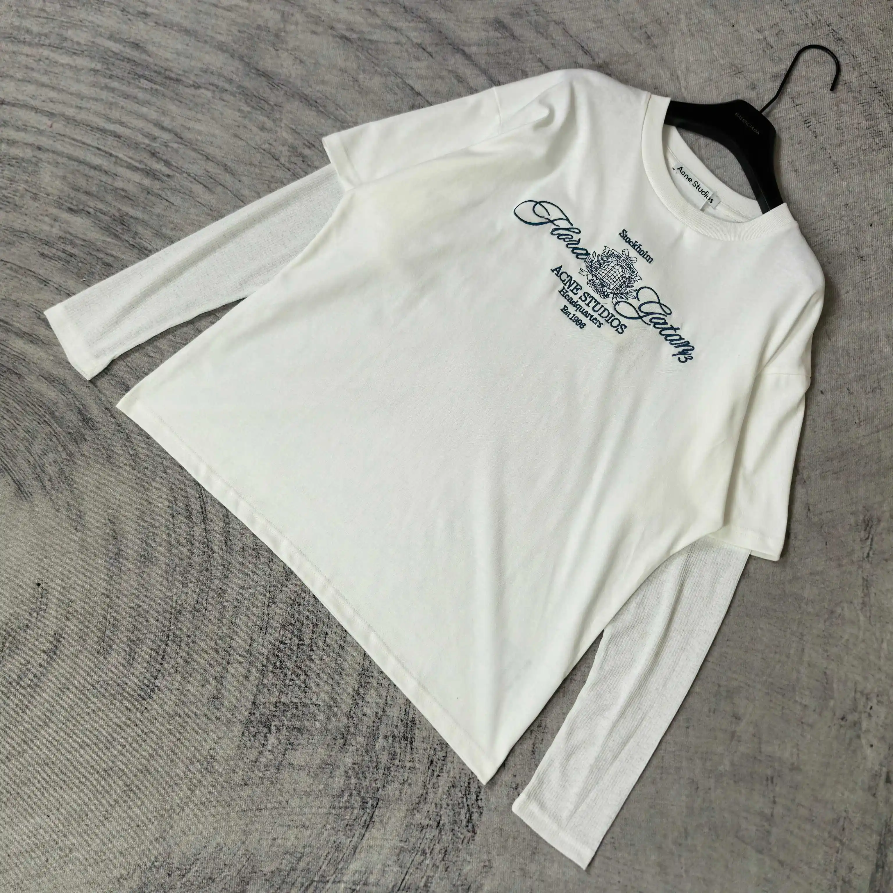 Layered Mesh Long-Sleeve Embroidered T-Shirt D15523257 — view 4