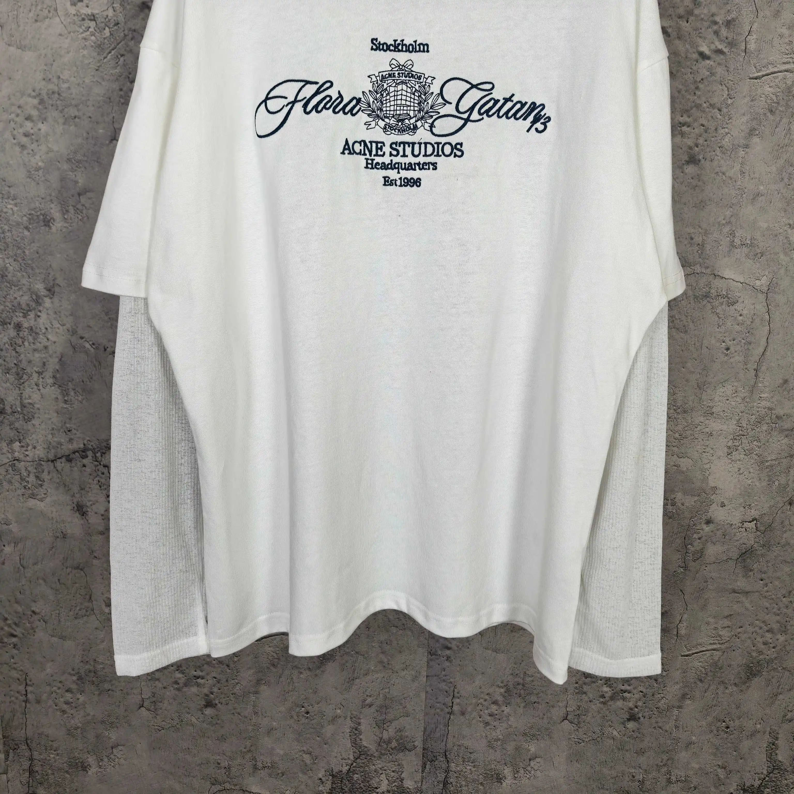 Layered Mesh Long-Sleeve Embroidered T-Shirt D15523257 — view 10