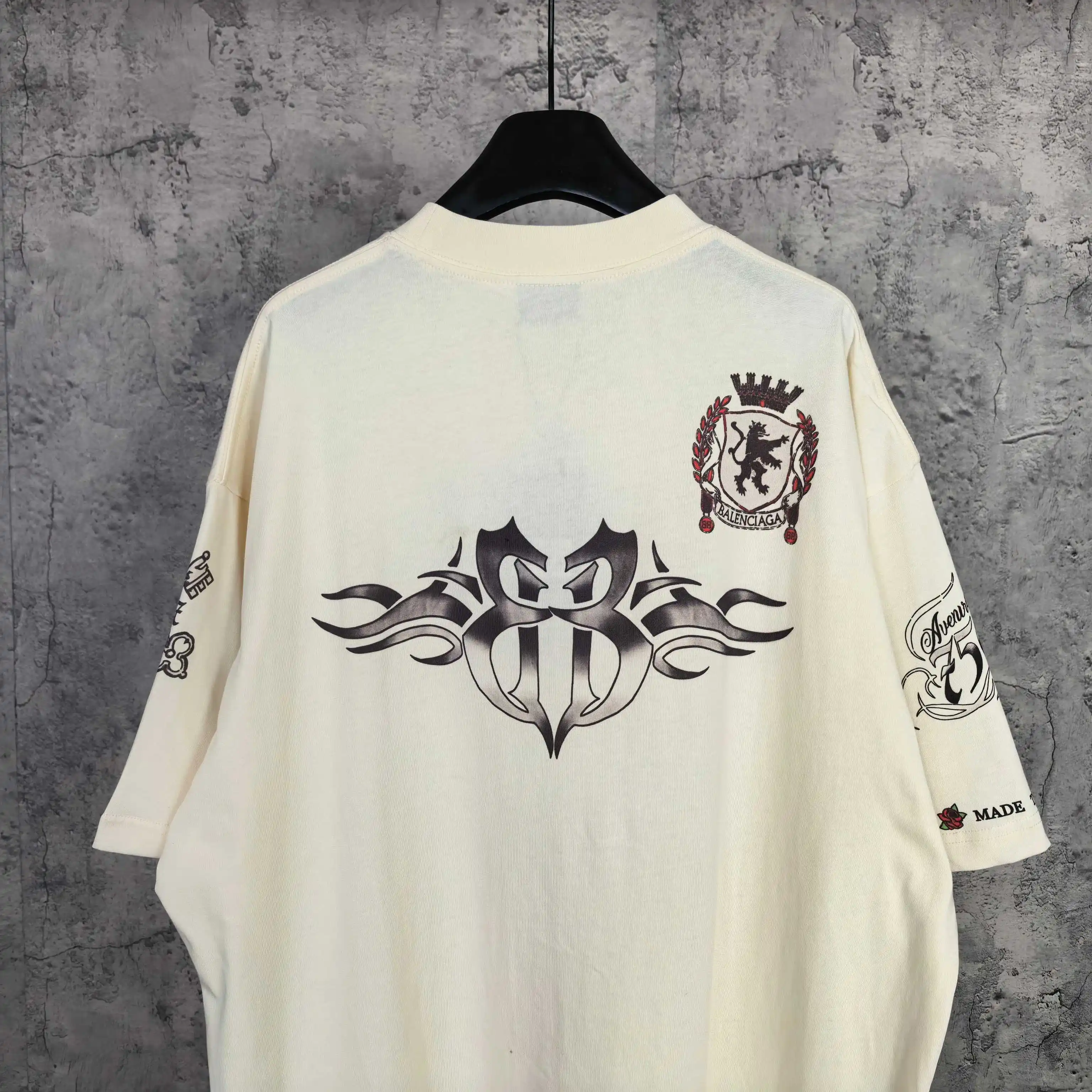Tattoo Logo Print Medium Fit T-Shirt D15523163 — view 6
