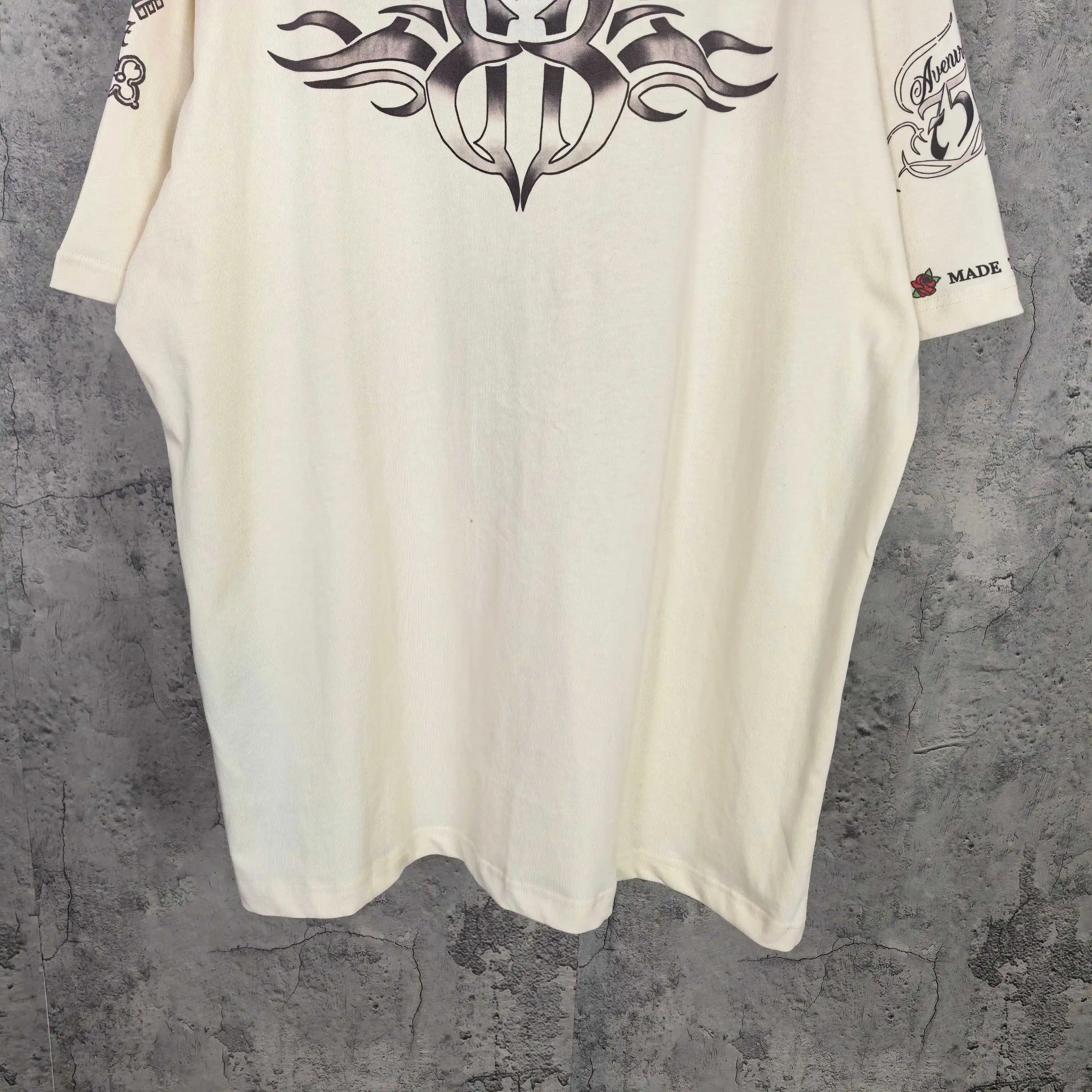 Tattoo Logo Print Medium Fit T-Shirt D15523163 — view 14