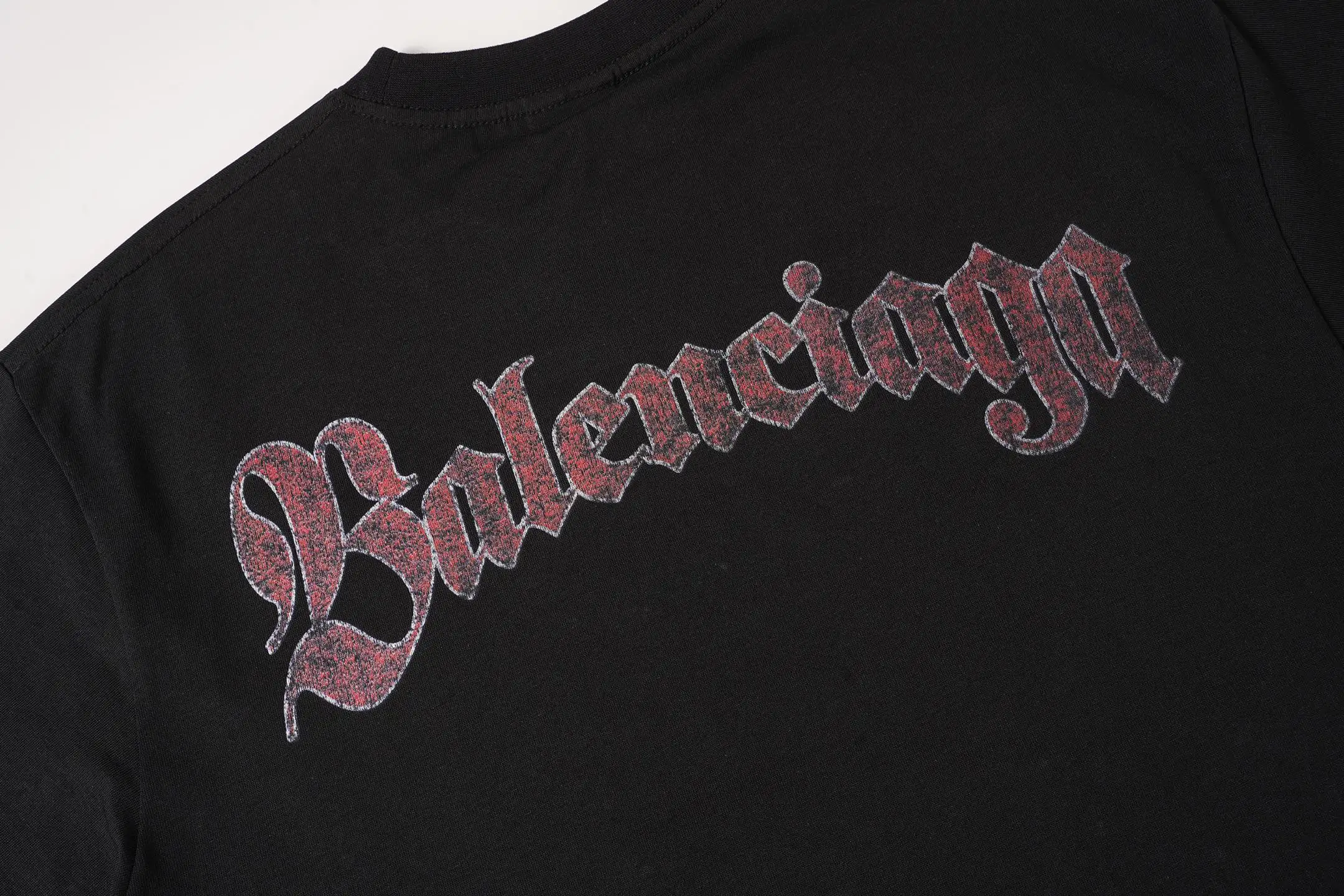 Crest Logo Graphic T-Shirt D15518725 — view 6