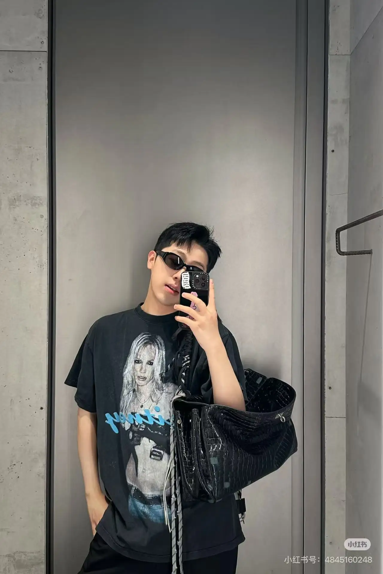 Britney Spears Graphic Print T-Shirt D15518744 — view 4