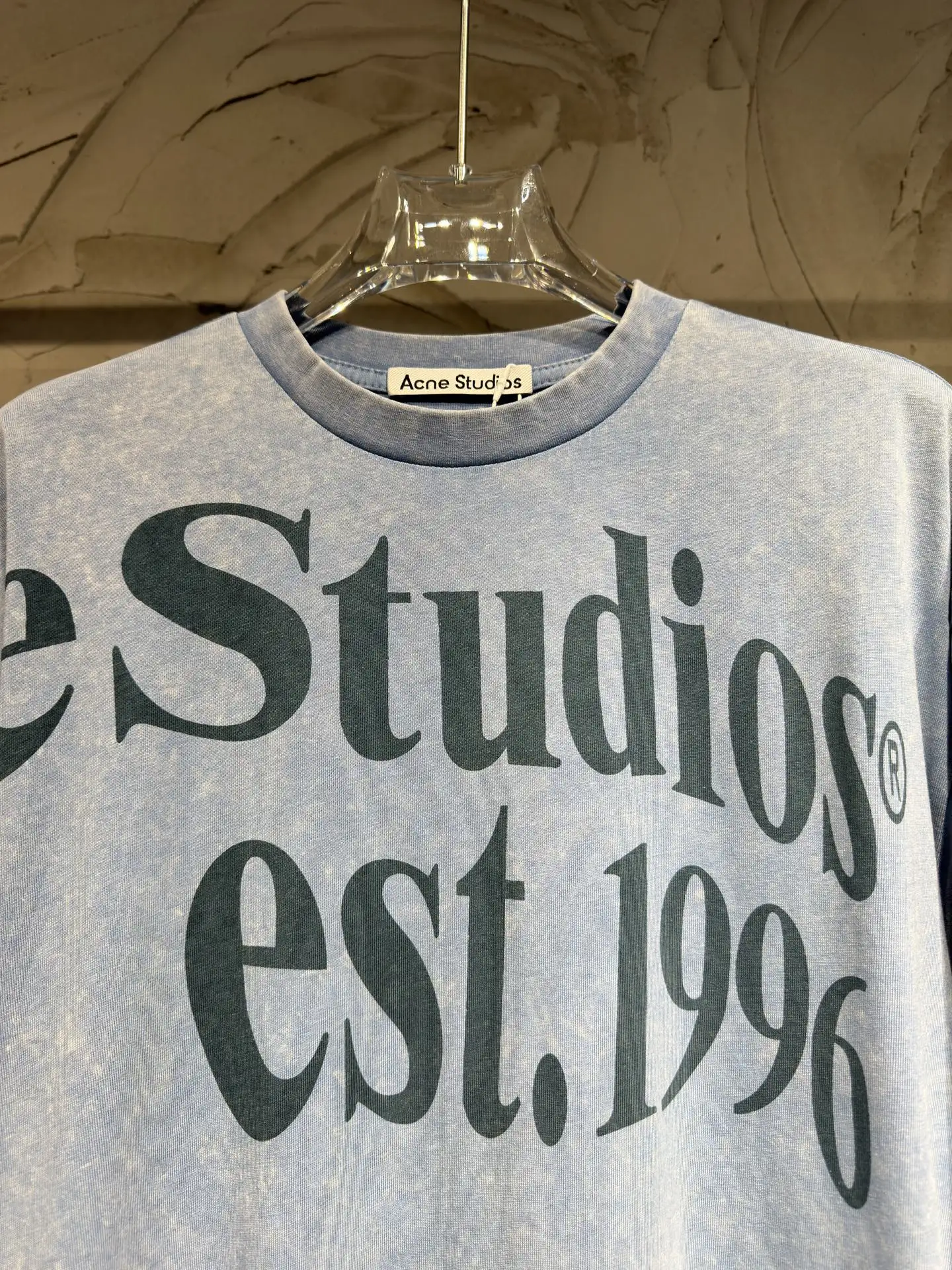 Logo Print Acid-Wash Long-Sleeved T-Shirt D16023059 — view 3