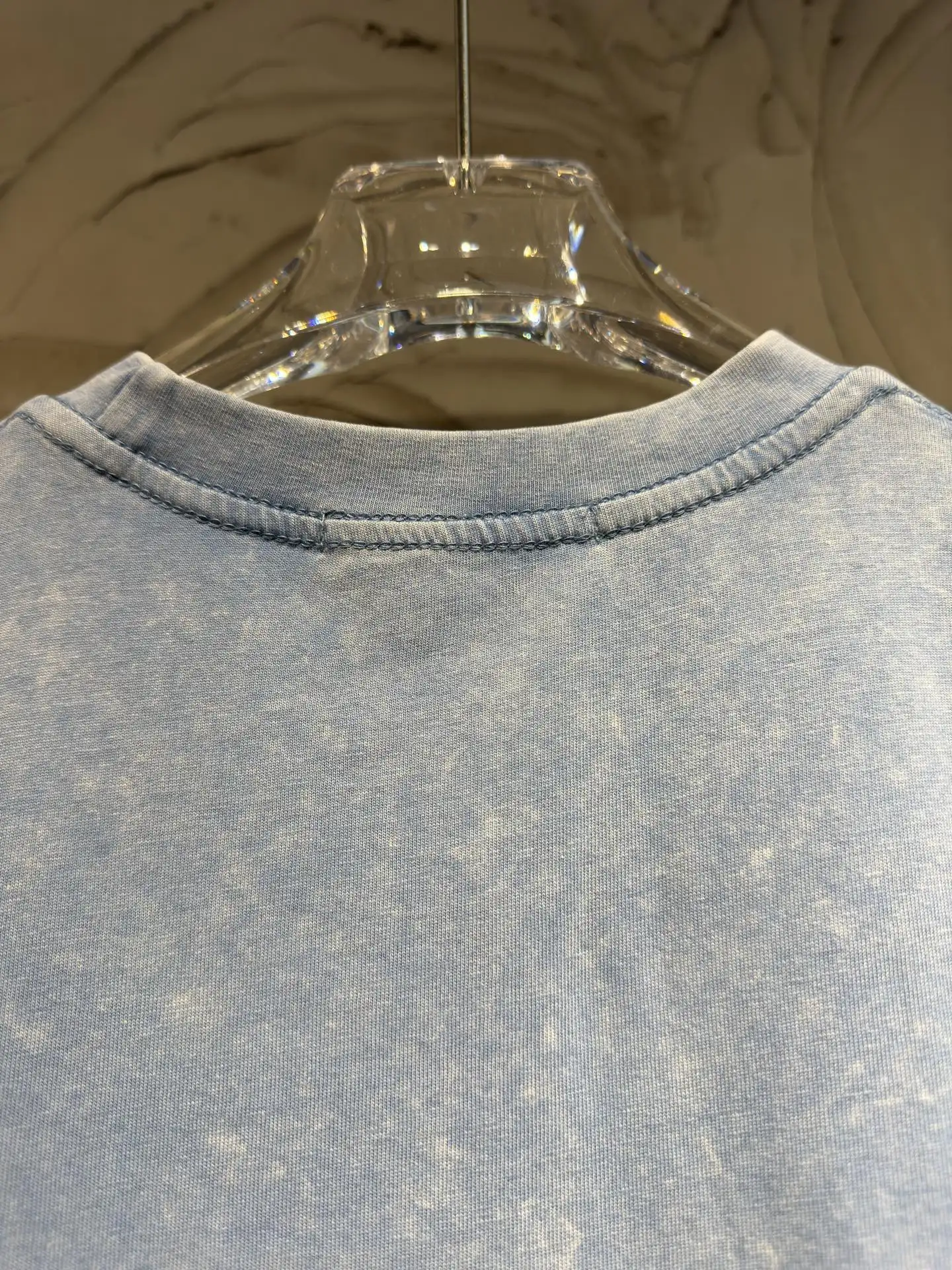 Logo Print Acid-Wash Long-Sleeved T-Shirt D16023059 — view 13