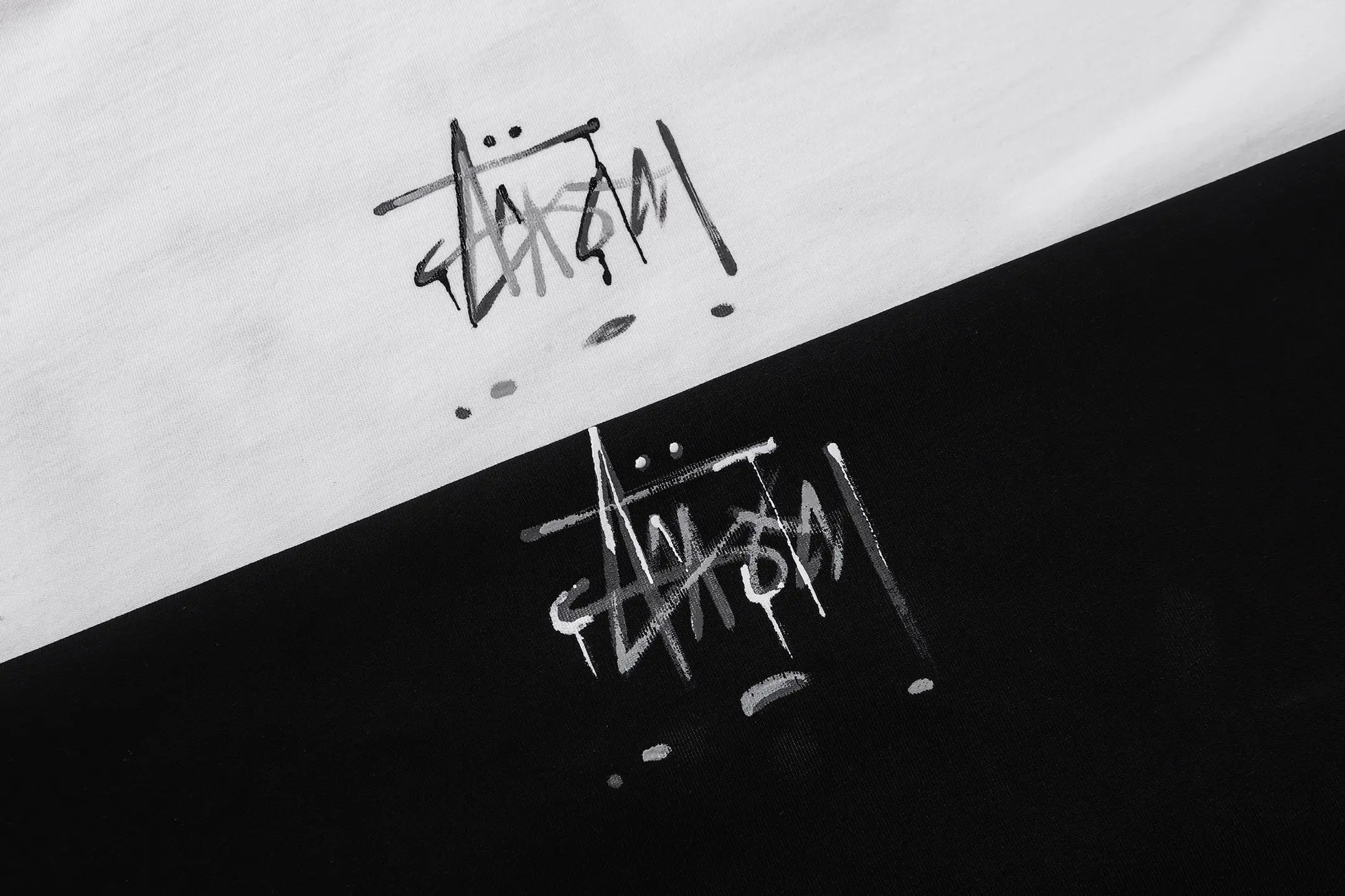 Graffiti Logo Heavyweight Cotton T-Shirt D16012889 — view 11