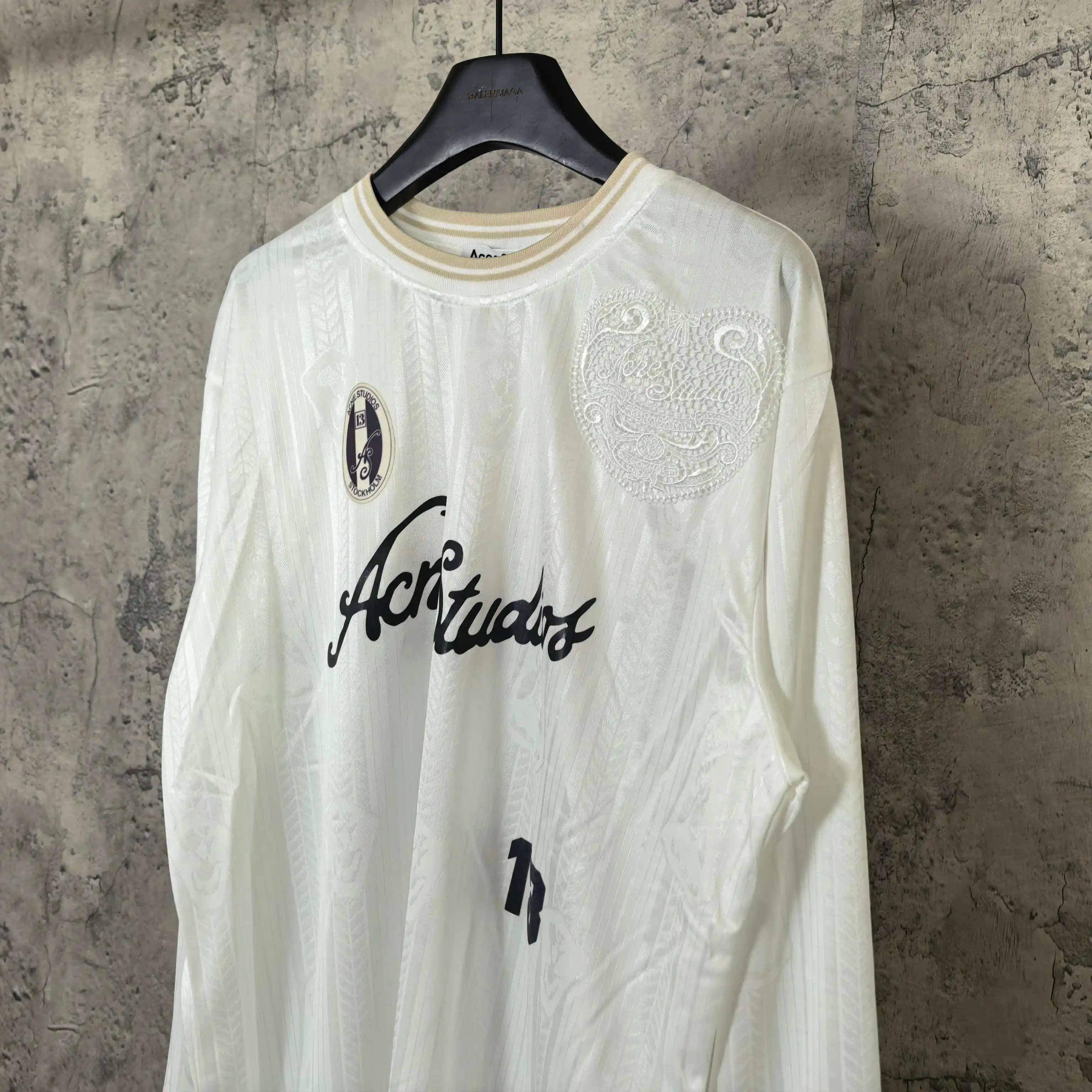 Logo-Print Long-Sleeved Football Jersey D16523280 — view 9
