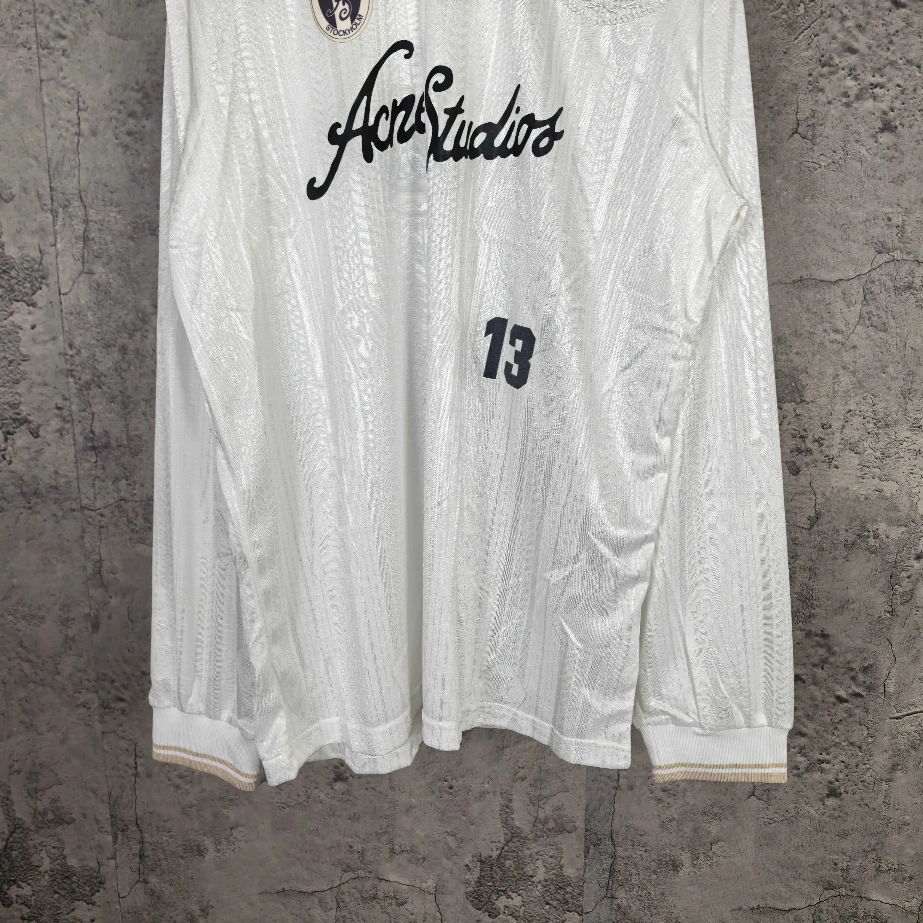 Logo-Print Long-Sleeved Football Jersey D16523280 — view 10