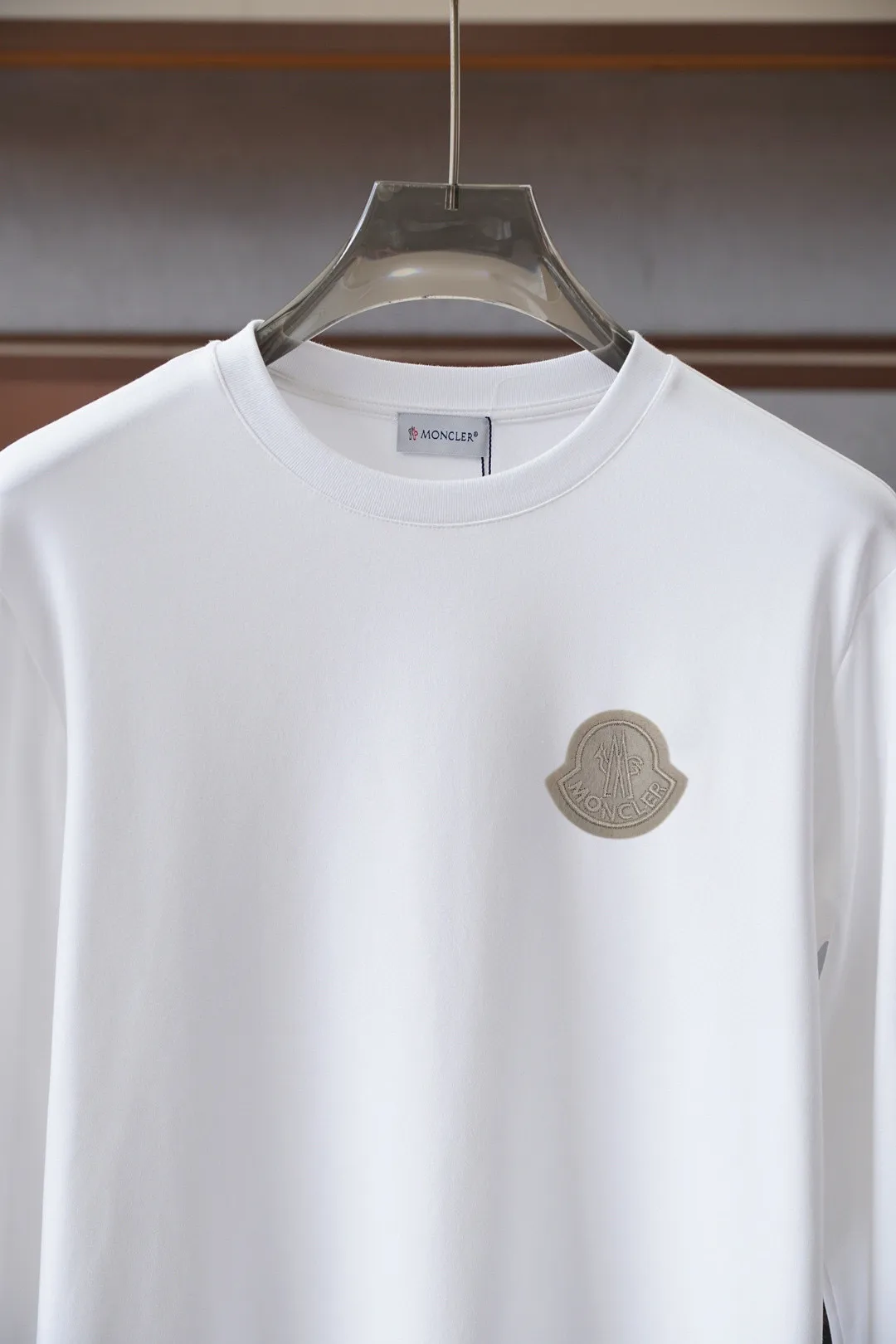 Logo-Patch Long-Sleeved Cotton T-Shirt D16514015 — view 6