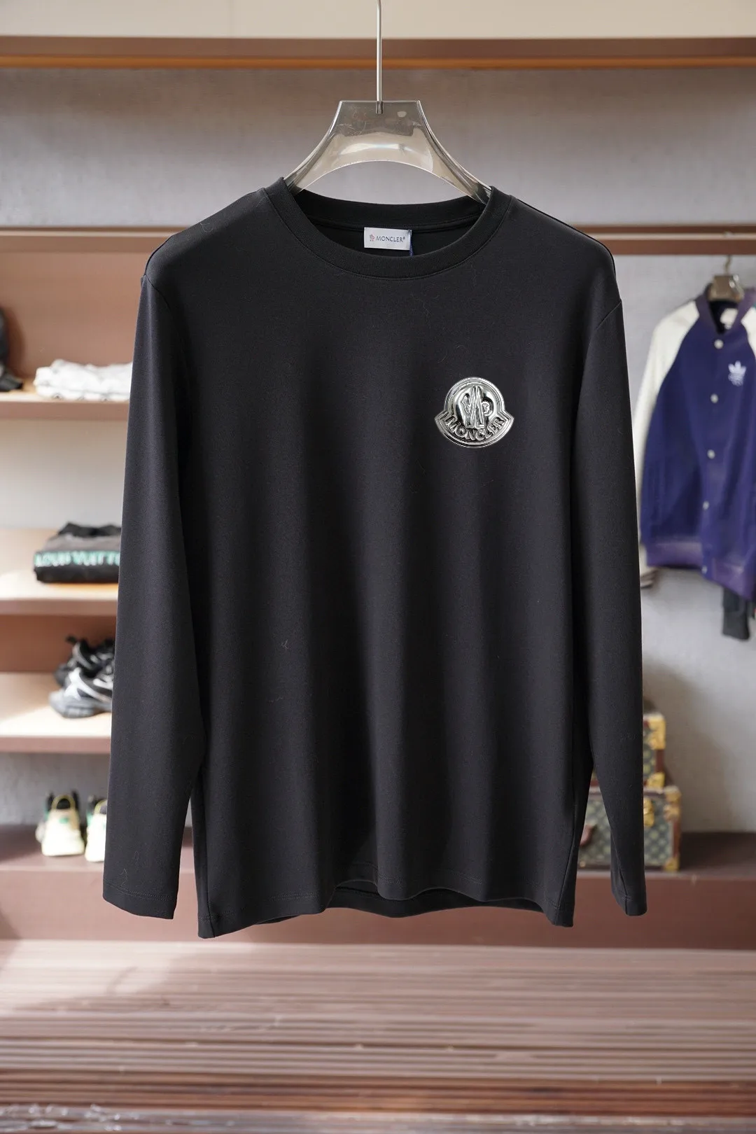 Logo-Appliqué Long-Sleeved Cotton T-Shirt D16514018 — view 2
