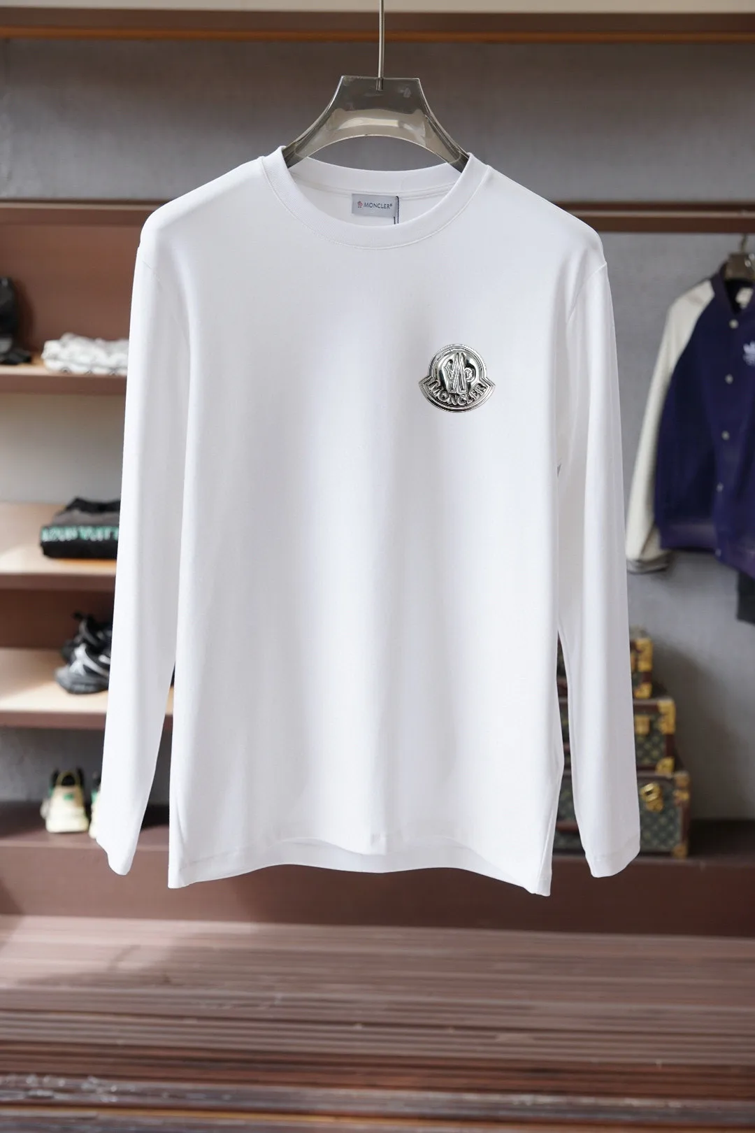 Logo-Appliqué Long-Sleeved Cotton T-Shirt D16514018 — view 4
