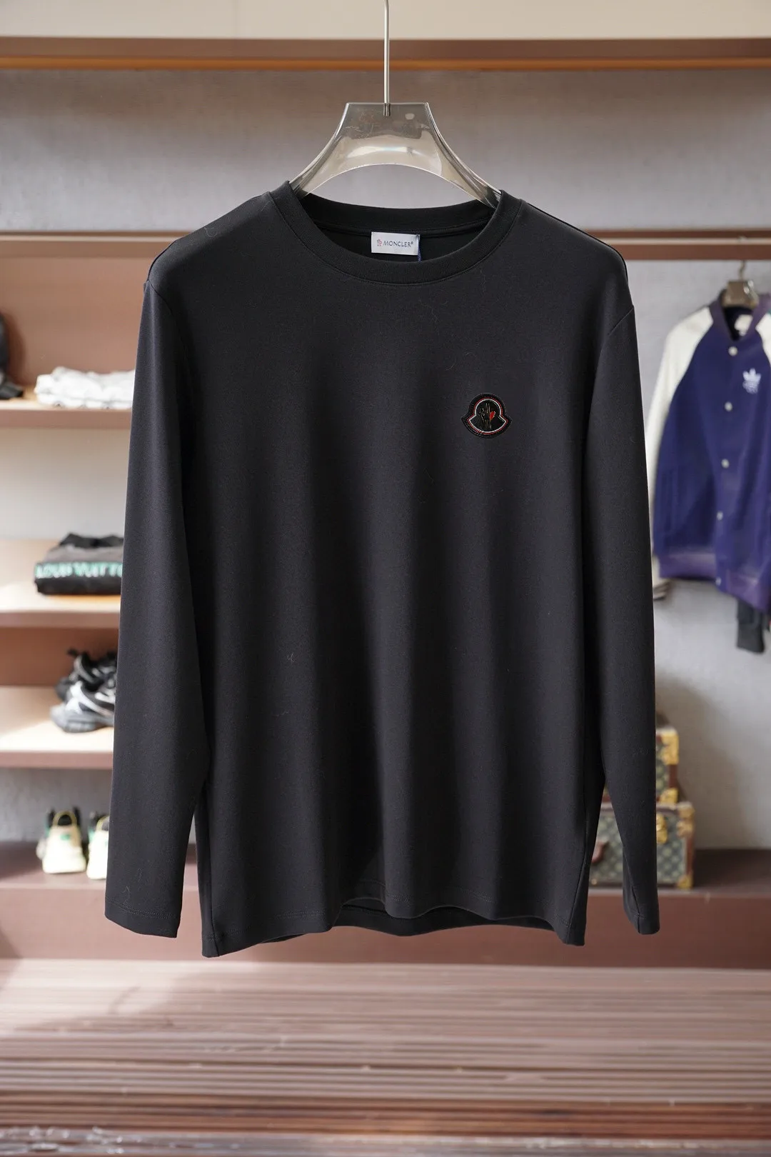 Logo-Appliqué Long-Sleeved Cotton T-Shirt D16514033 — view 2