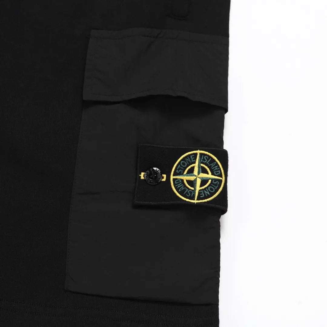 Compass Patch Cargo Sweat Shorts D17012106 — view 4