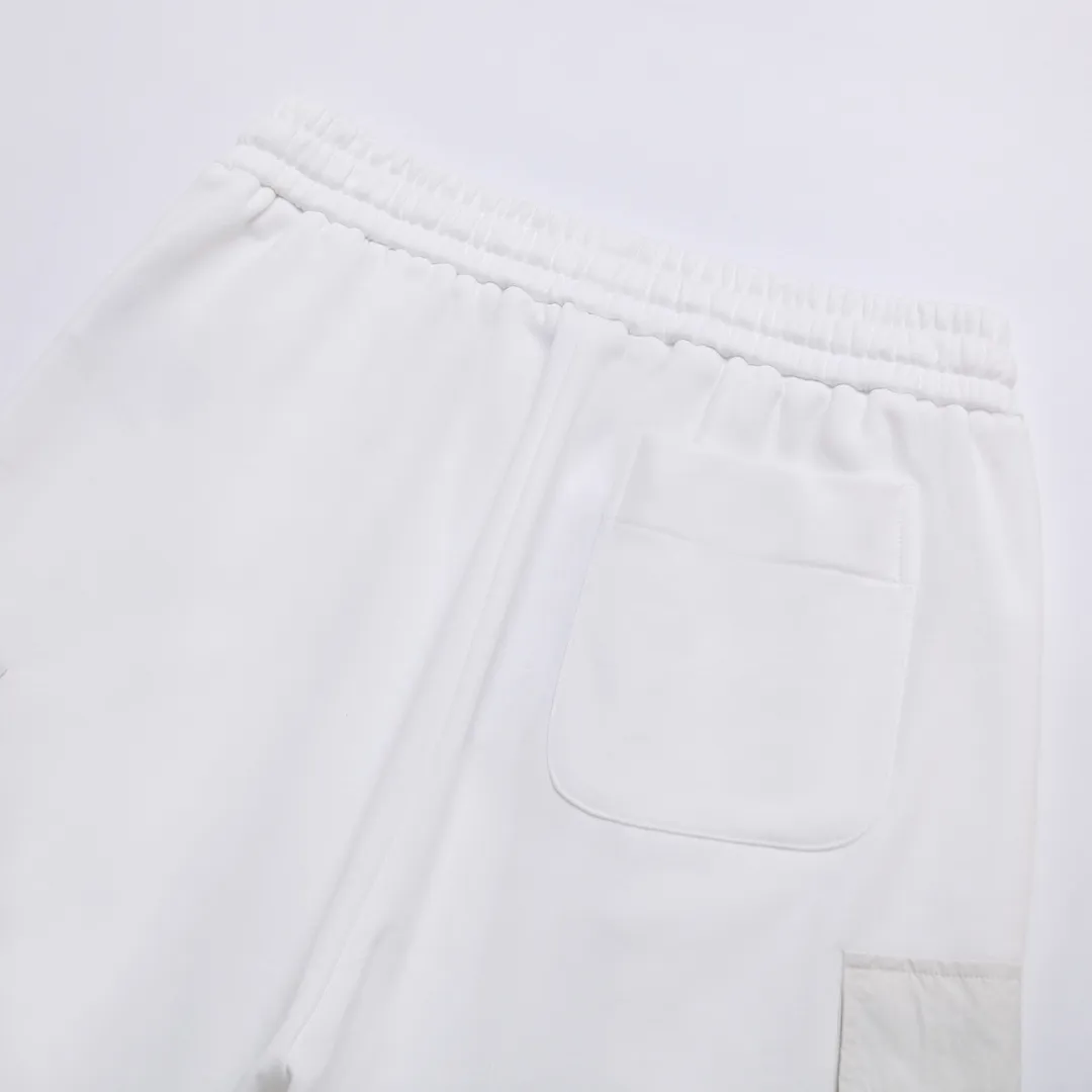 Compass Patch Cargo Sweat Shorts D17012105 — view 8