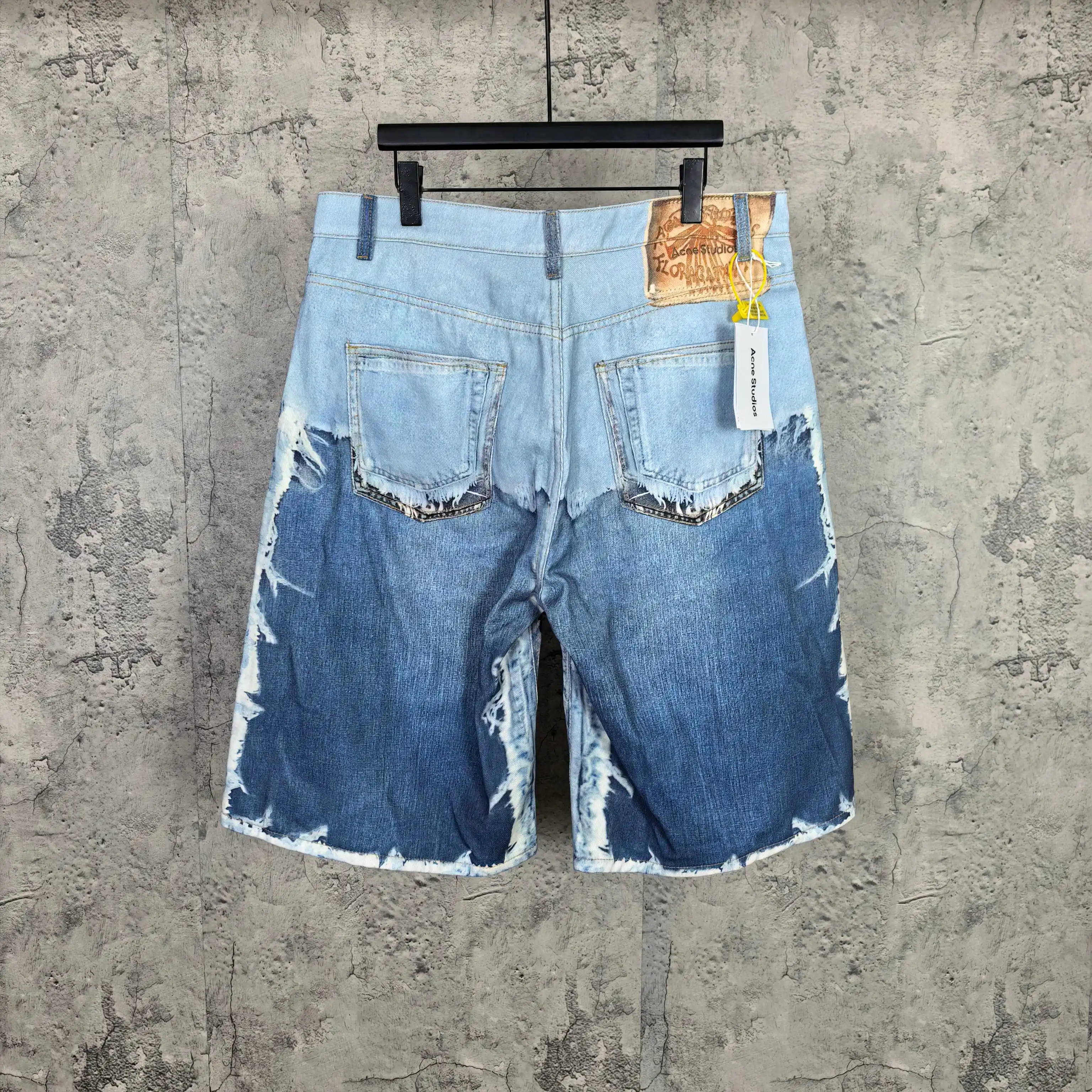 1981 Series 3D-Print Distressed Denim Shorts D17523228 — view 2