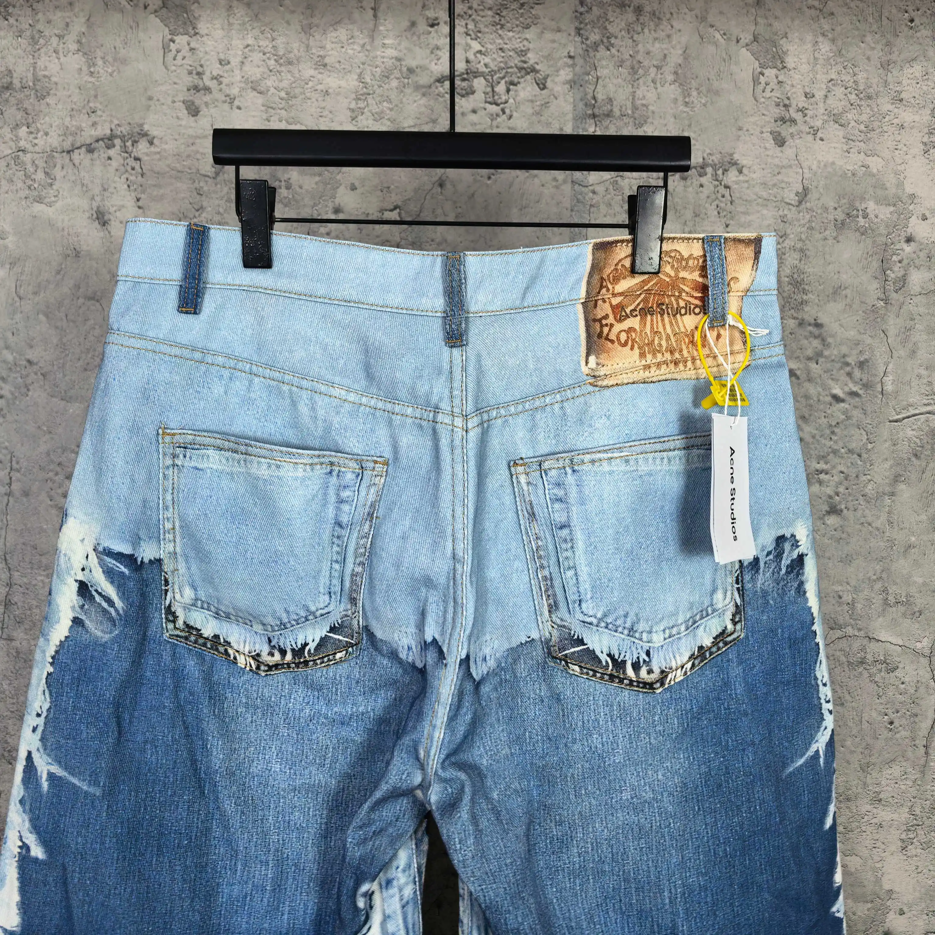 1981 Series 3D-Print Distressed Denim Shorts D17523228 — view 6
